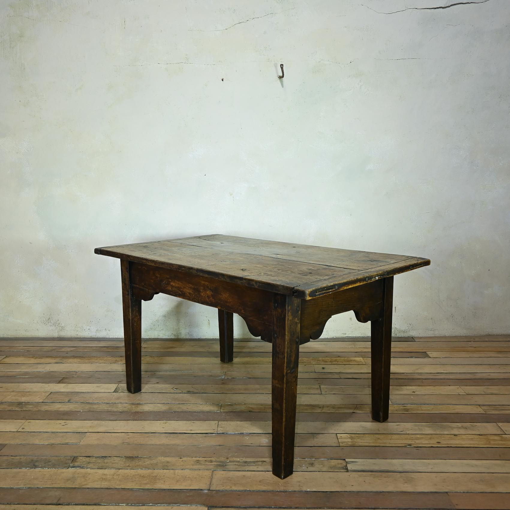 A Small 18th Century Vernacular Oak Country Farmhouse Table For Sale 4