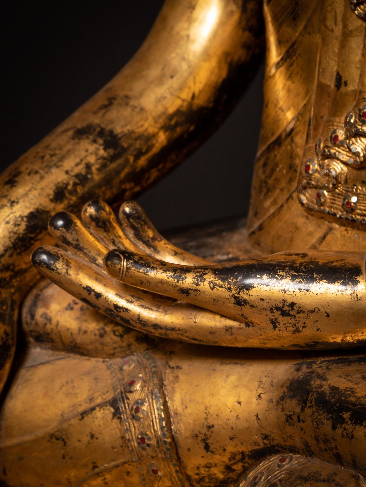 XVIIIe siècle Très grande statue de Bouddha birmane ancienne et spéciale en vente 5