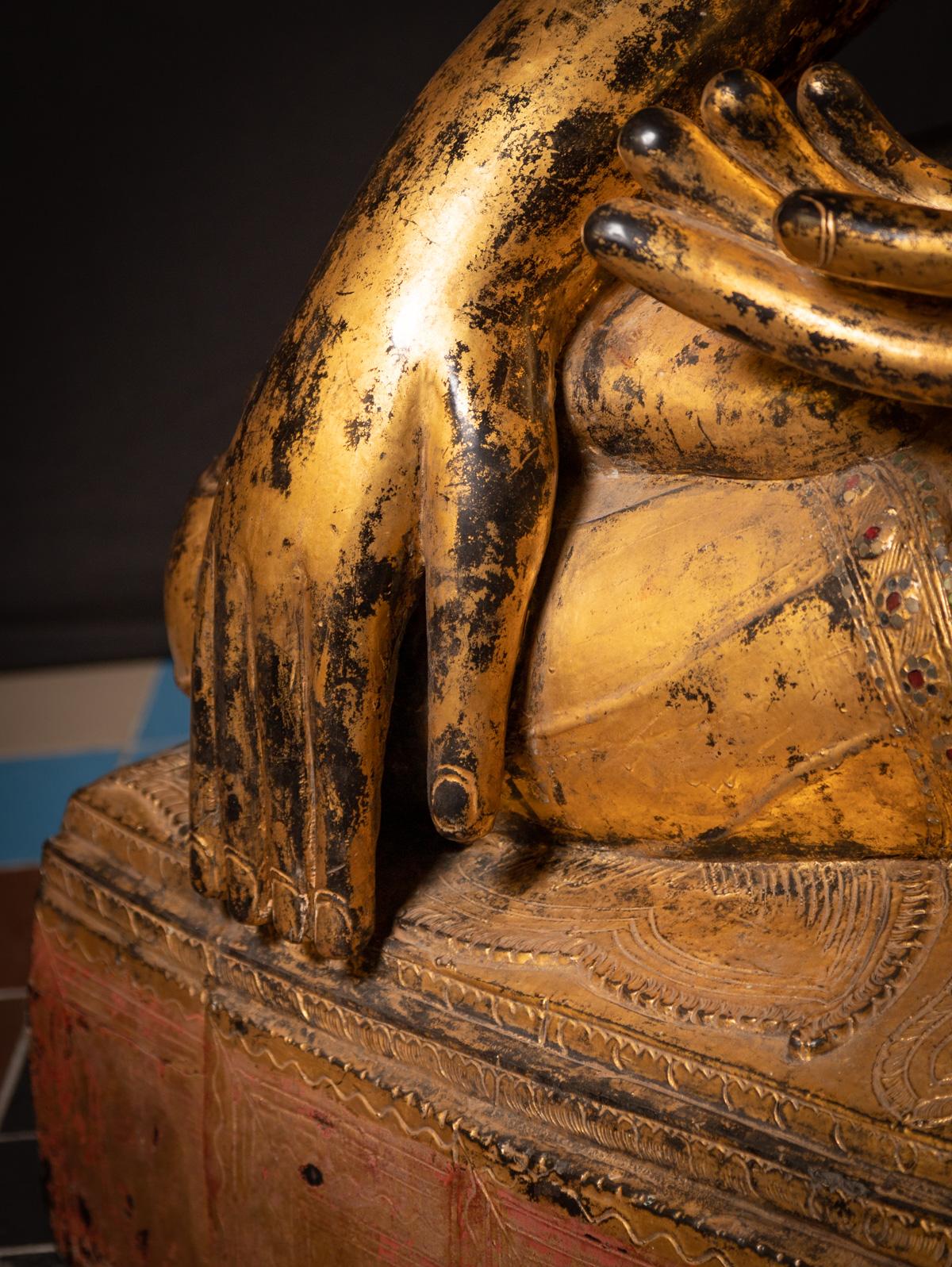 XVIIIe siècle Très grande statue de Bouddha birmane ancienne et spéciale en vente 6
