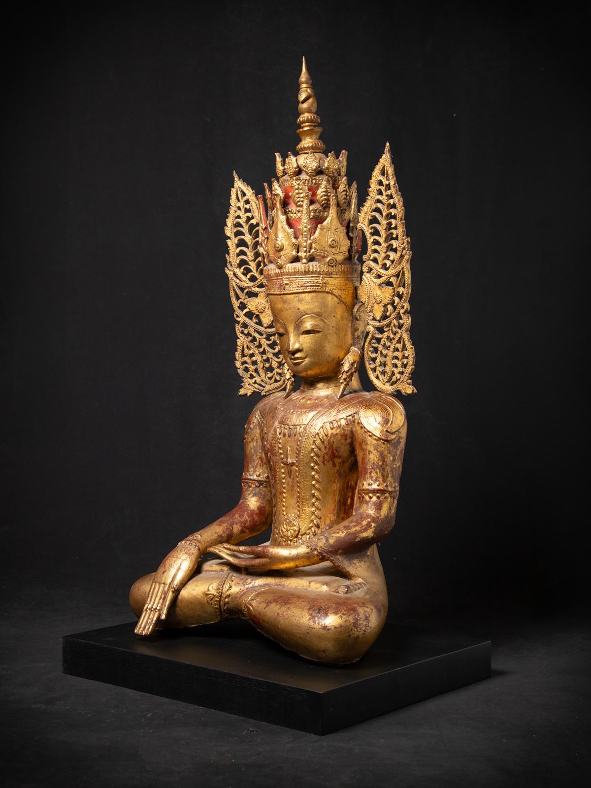 18. Jahrhundert Ganz besonderer antiker birmanischer gekrönter Buddha in Bhumisparsha Mudra (18. Jahrhundert und früher) im Angebot
