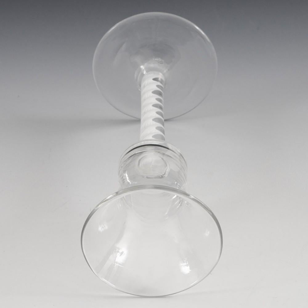 Copa de vino de torsión opaca de una sola serie del siglo XVIII c1760 en Bueno estado para la venta en Tunbridge Wells, GB