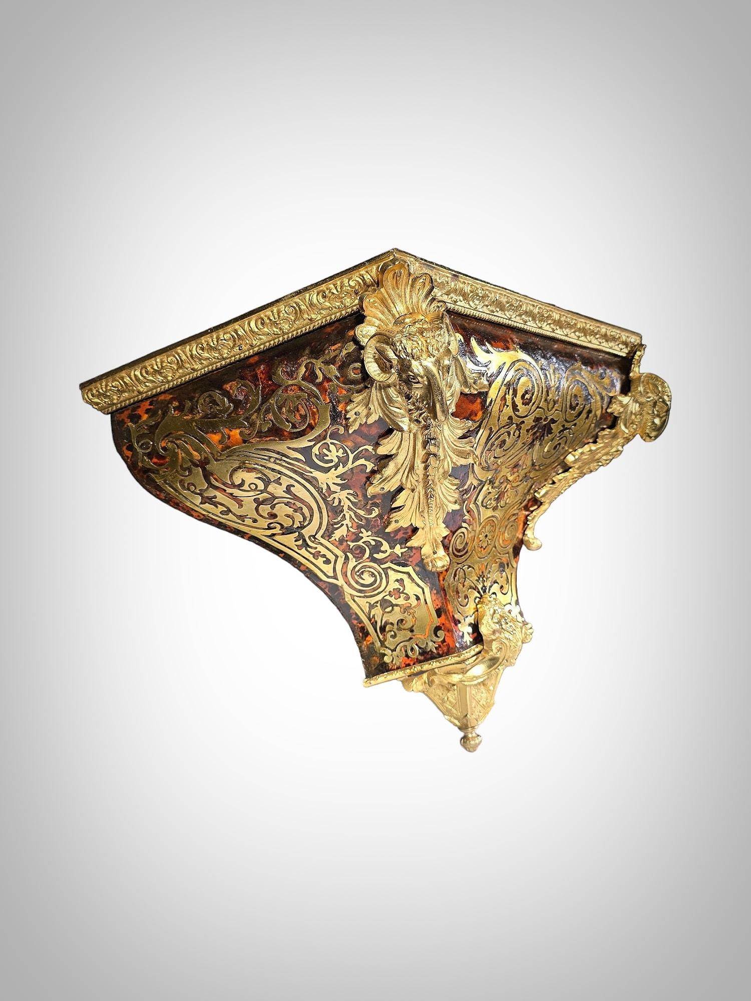 Wandsockel aus dem 18. Jahrhundert mit Boulle-Intarsien und vergoldeten Quecksilberglasbronzen im Angebot 11