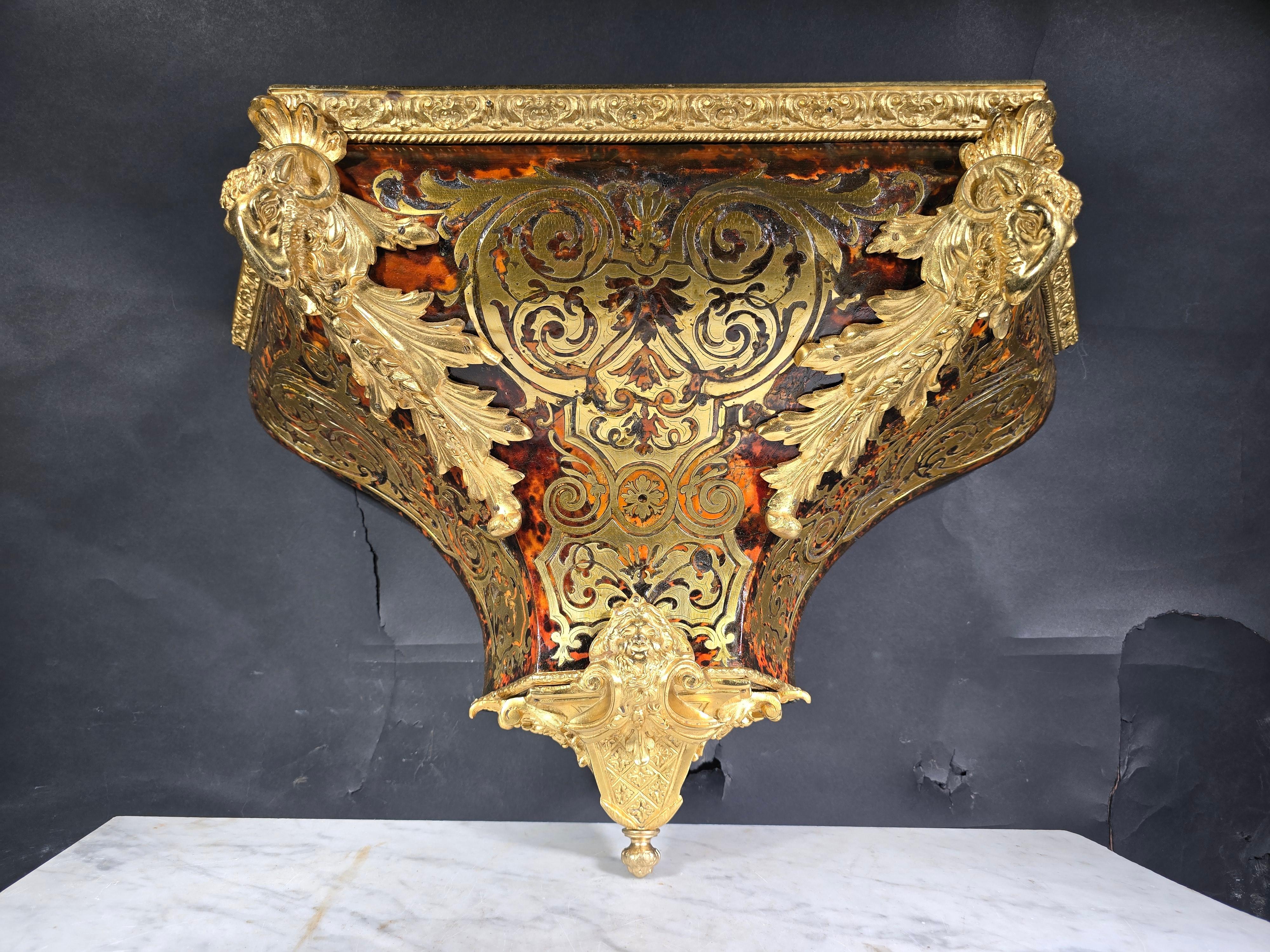 18th Century Wall Pedestal with Boulle Marquetry and Mercury Gilt Bronzes In Good Condition For Sale In Madrid, ES
