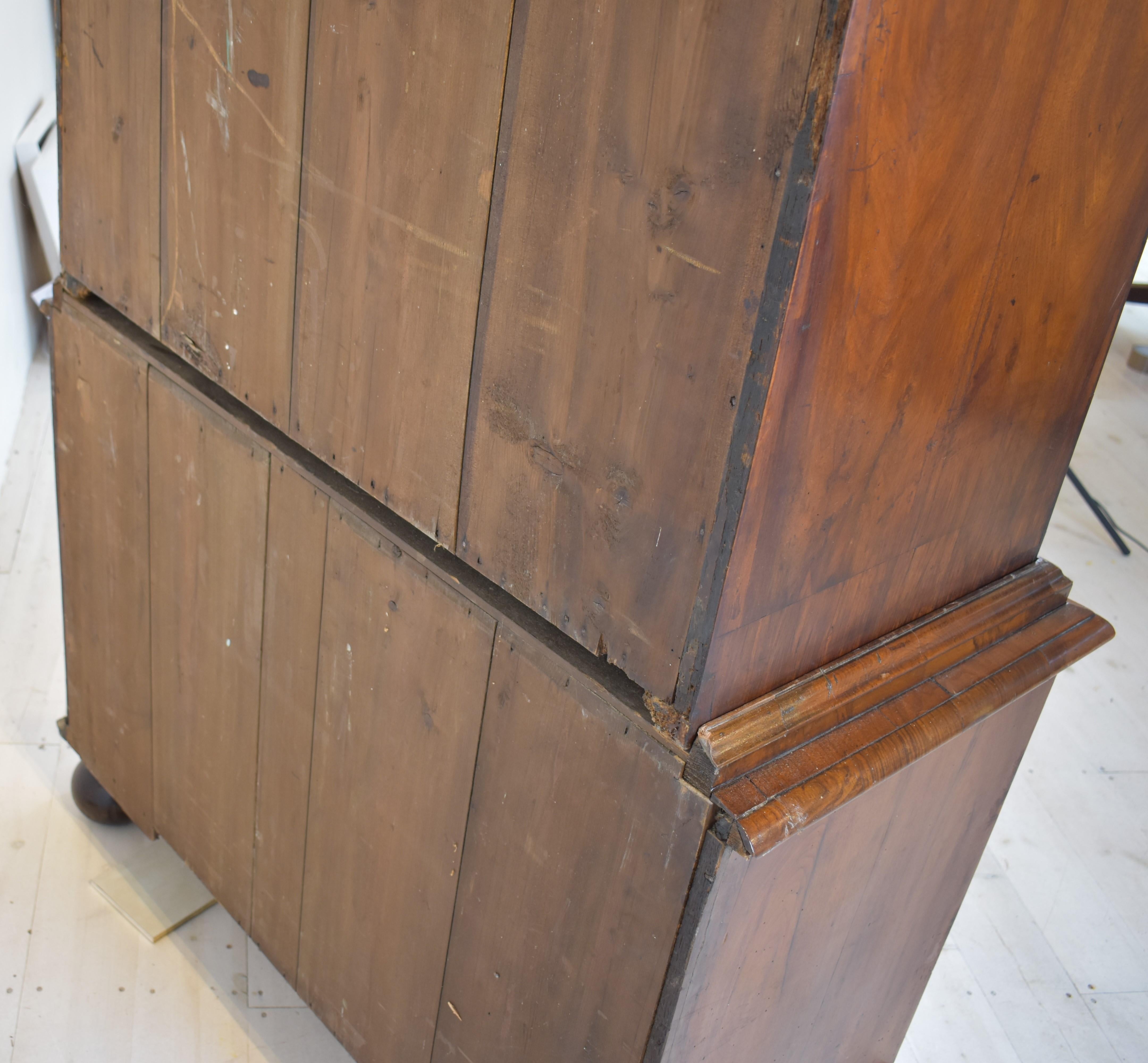18th century walnut and pollard oak seretaire abbatant For Sale 4