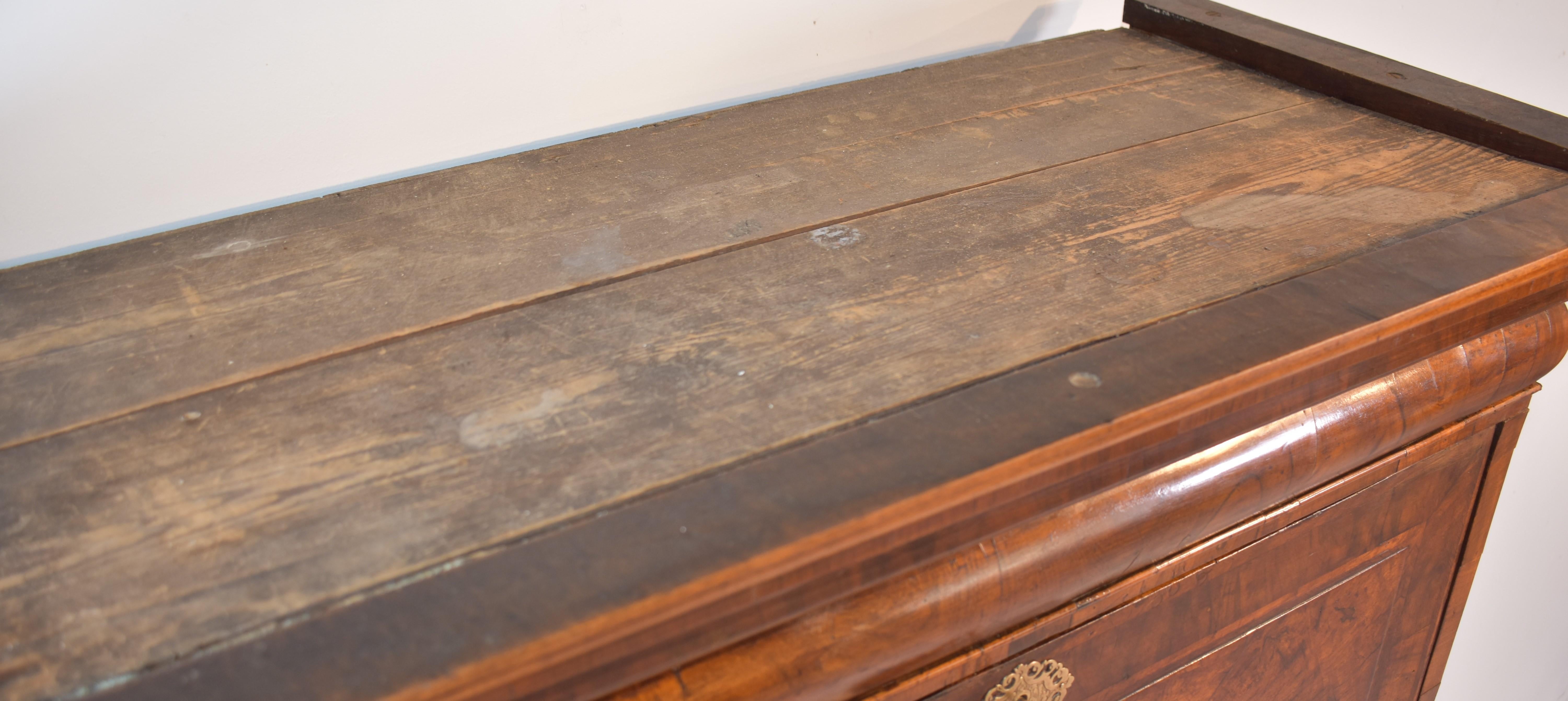 18th century walnut and pollard oak seretaire abbatant For Sale 6