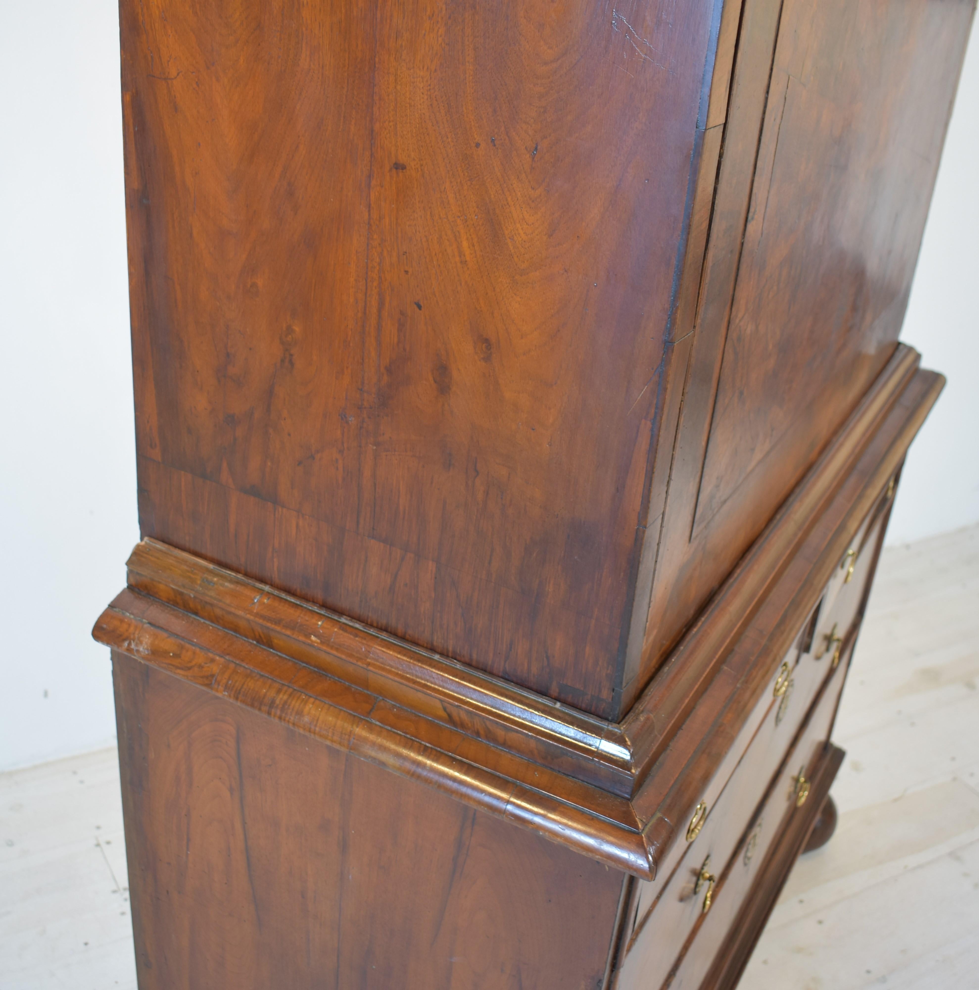 18th century walnut and pollard oak seretaire abbatant For Sale 11