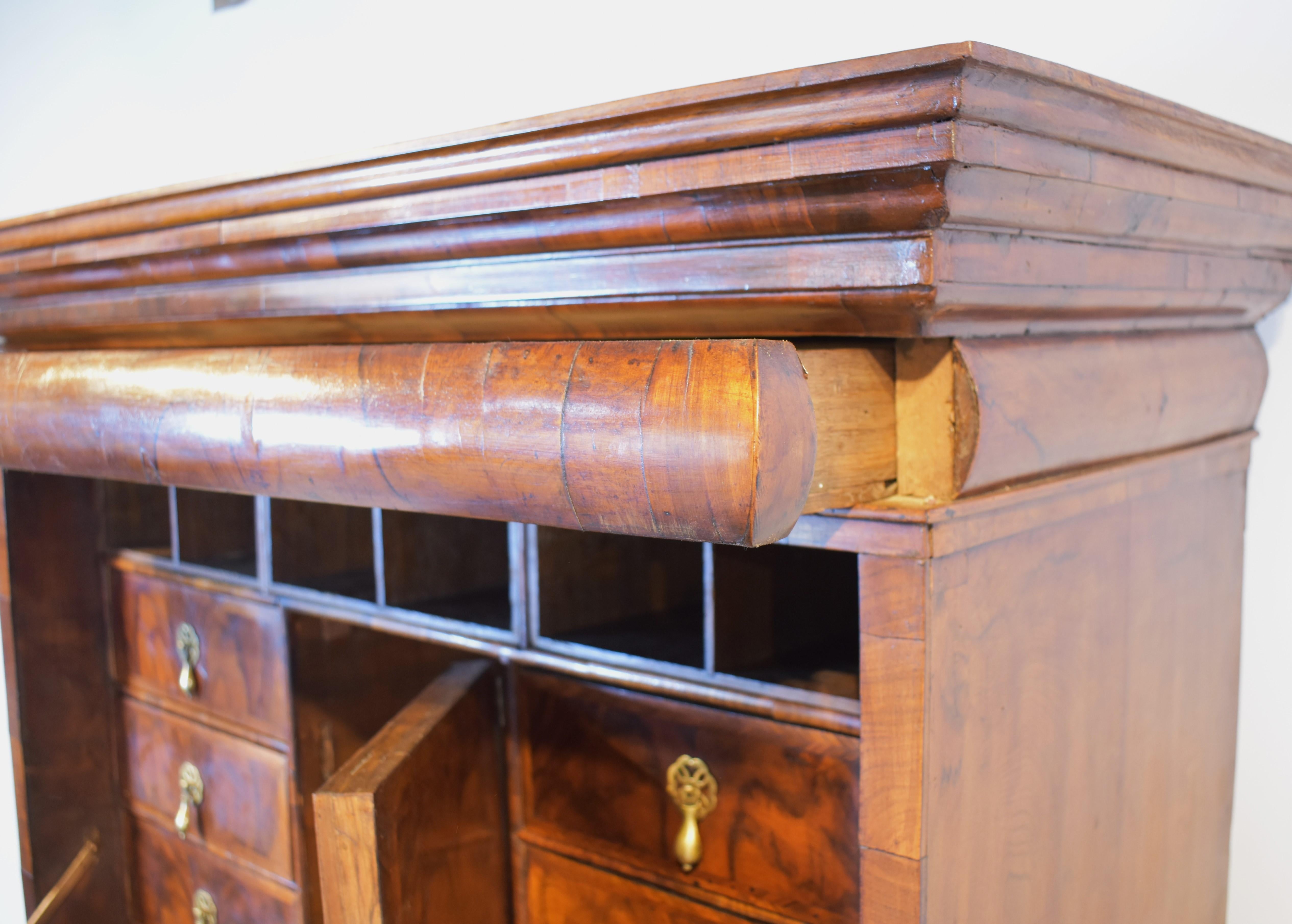 18th century walnut and pollard oak seretaire abbatant For Sale 1