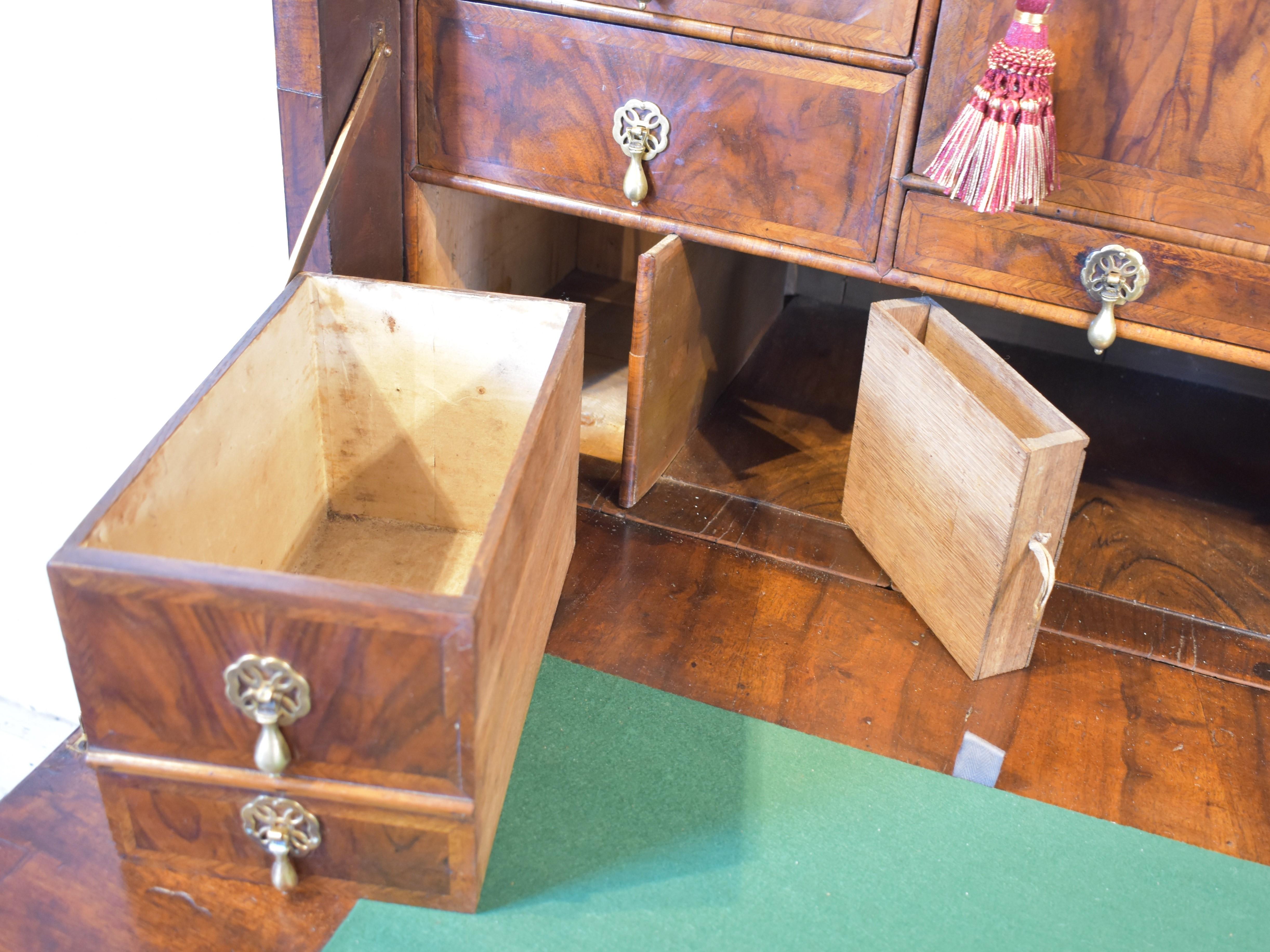 18th century walnut and pollard oak seretaire abbatant For Sale 2