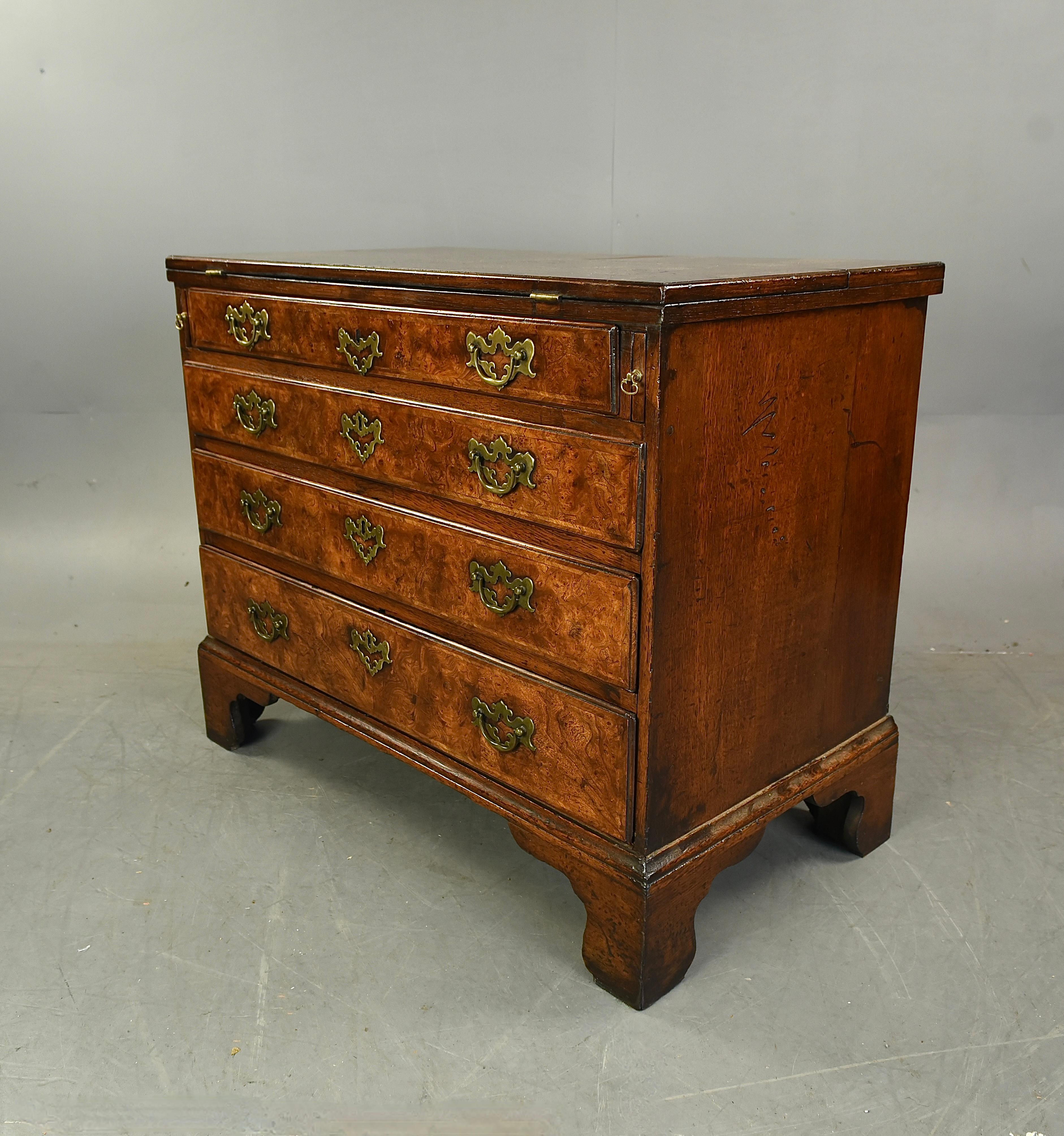 English 18th century walnut Bachelors chest of drawers commode 