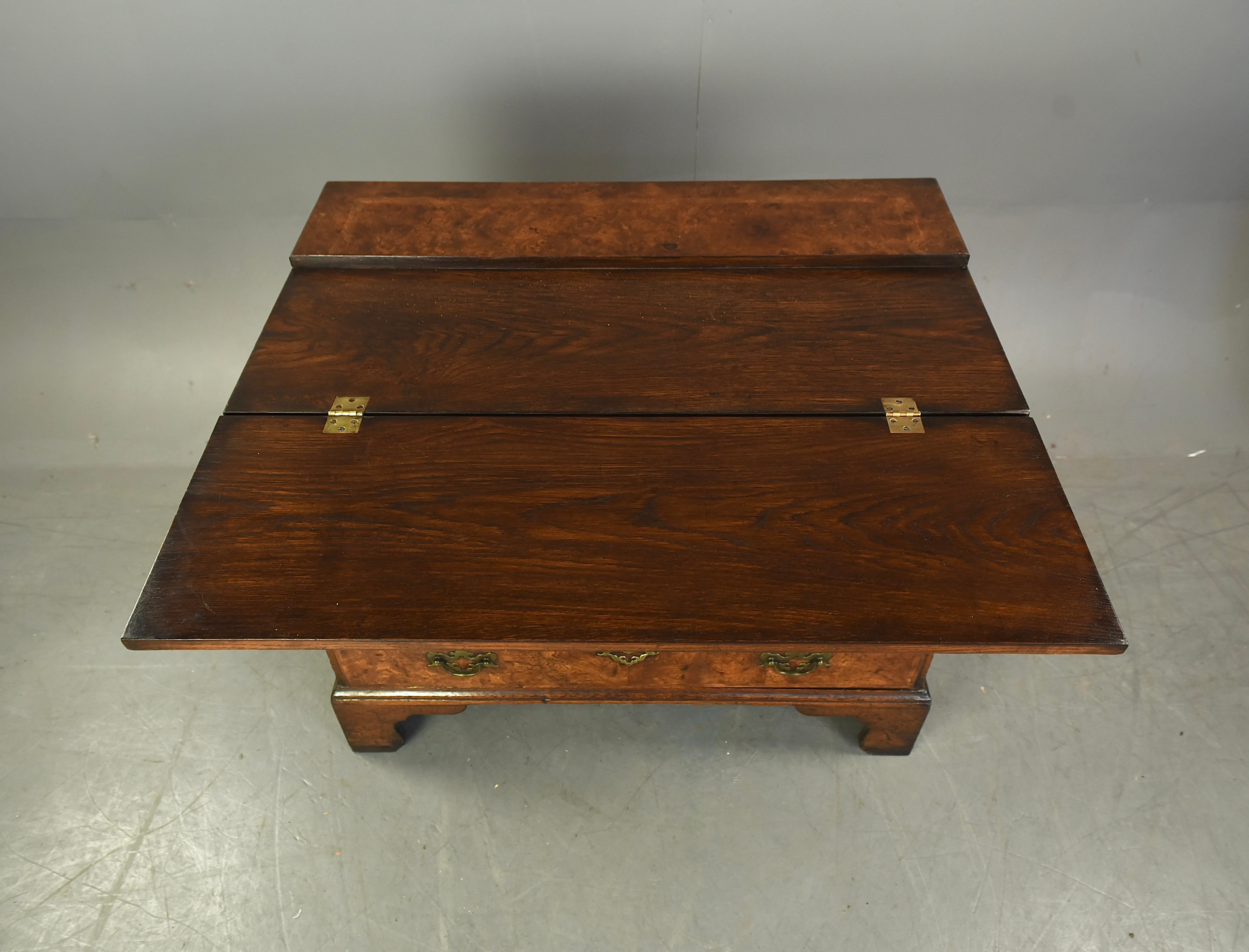 Oak 18th century walnut Bachelors chest of drawers commode 
