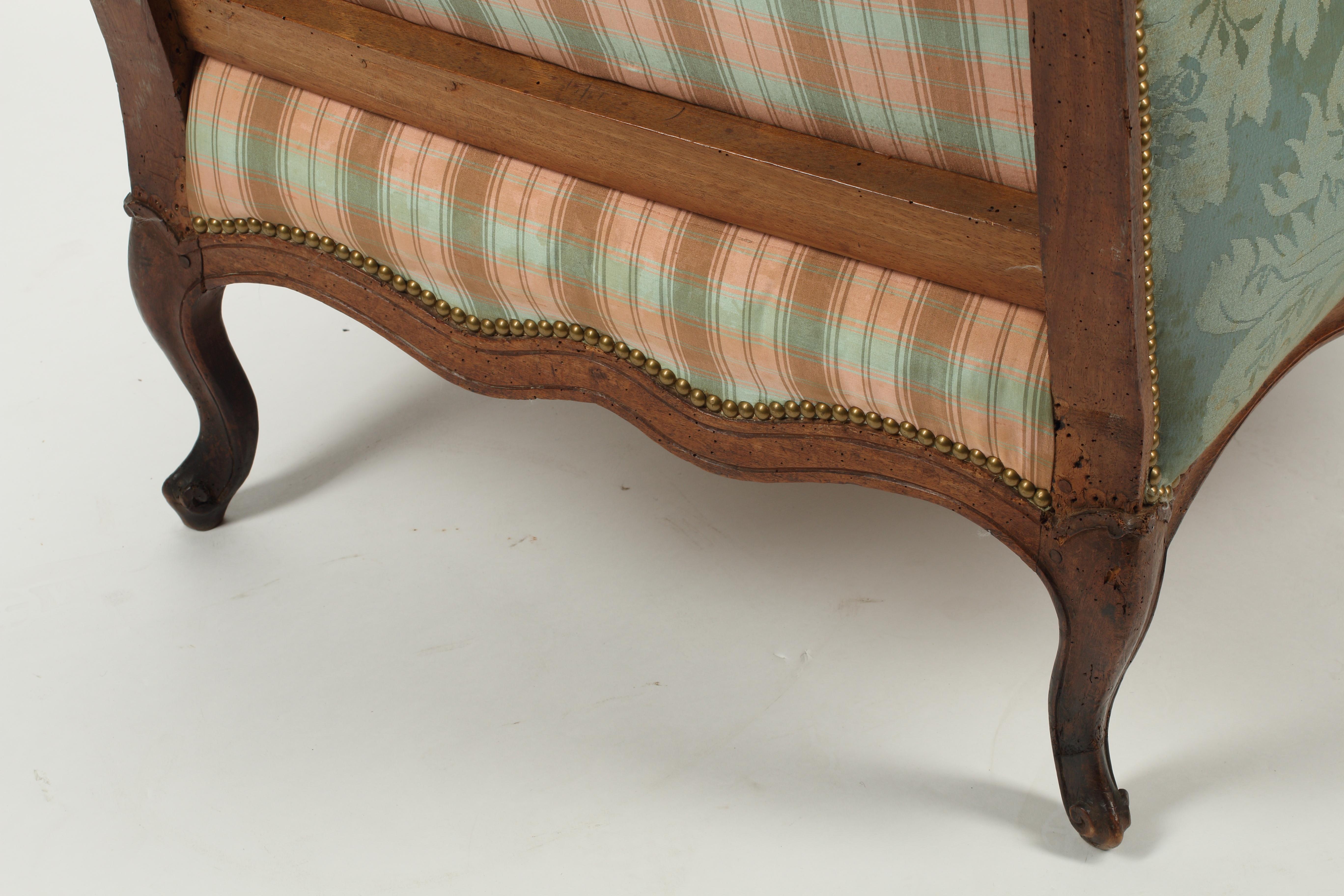 18th Century Walnut Bregere, Upholstered For Sale 4