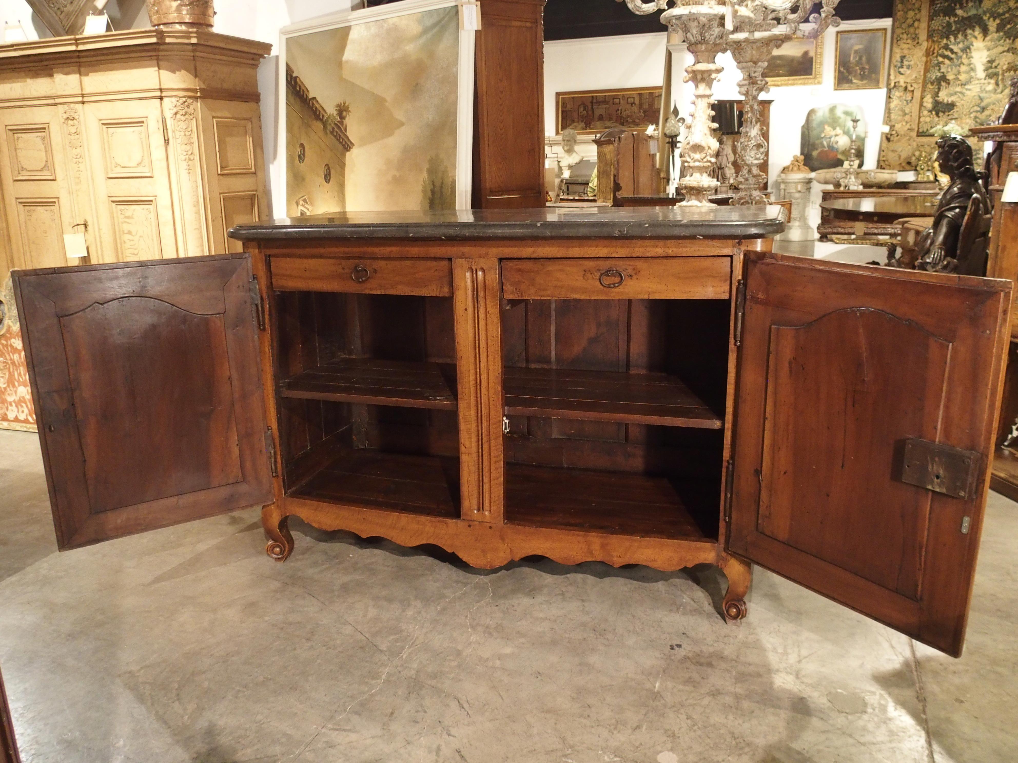18th Century Walnut Buffet De Chasse from Lyon, France For Sale 9