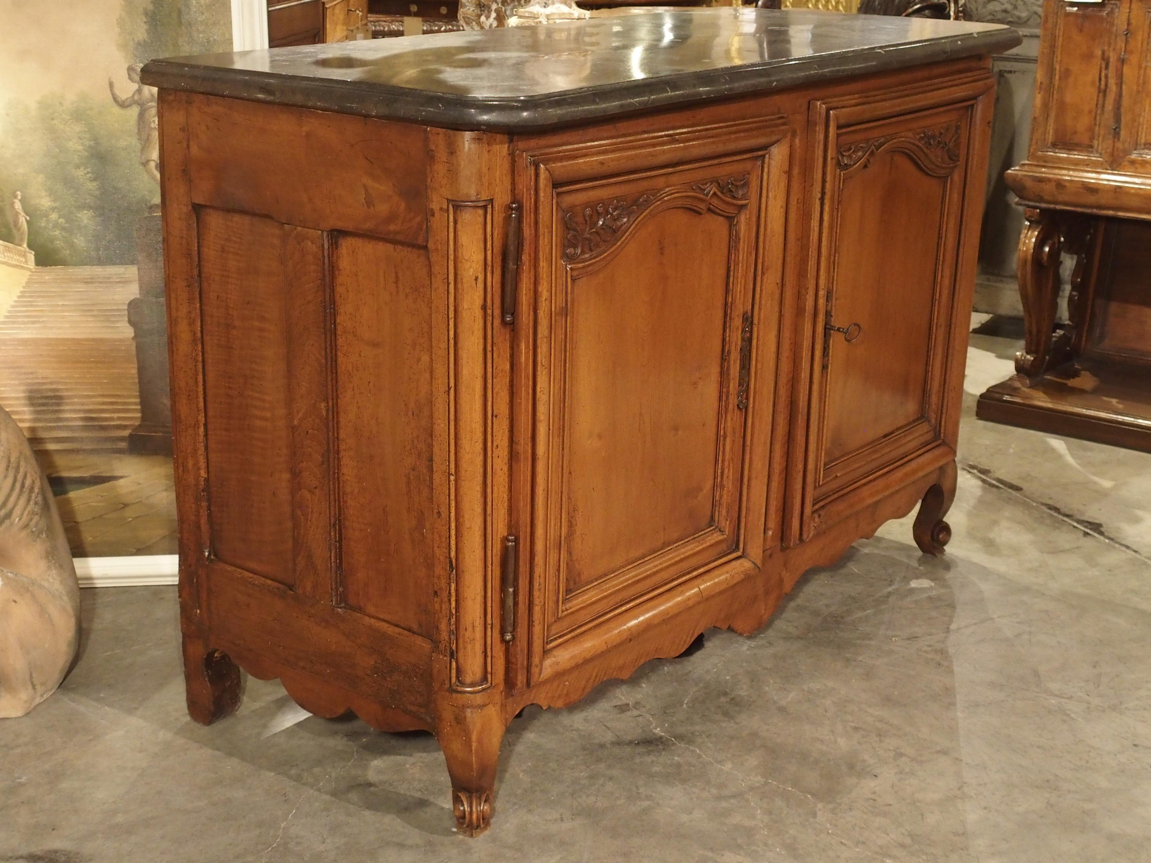 Hand-Carved 18th Century Walnut Buffet De Chasse from Lyon, France For Sale