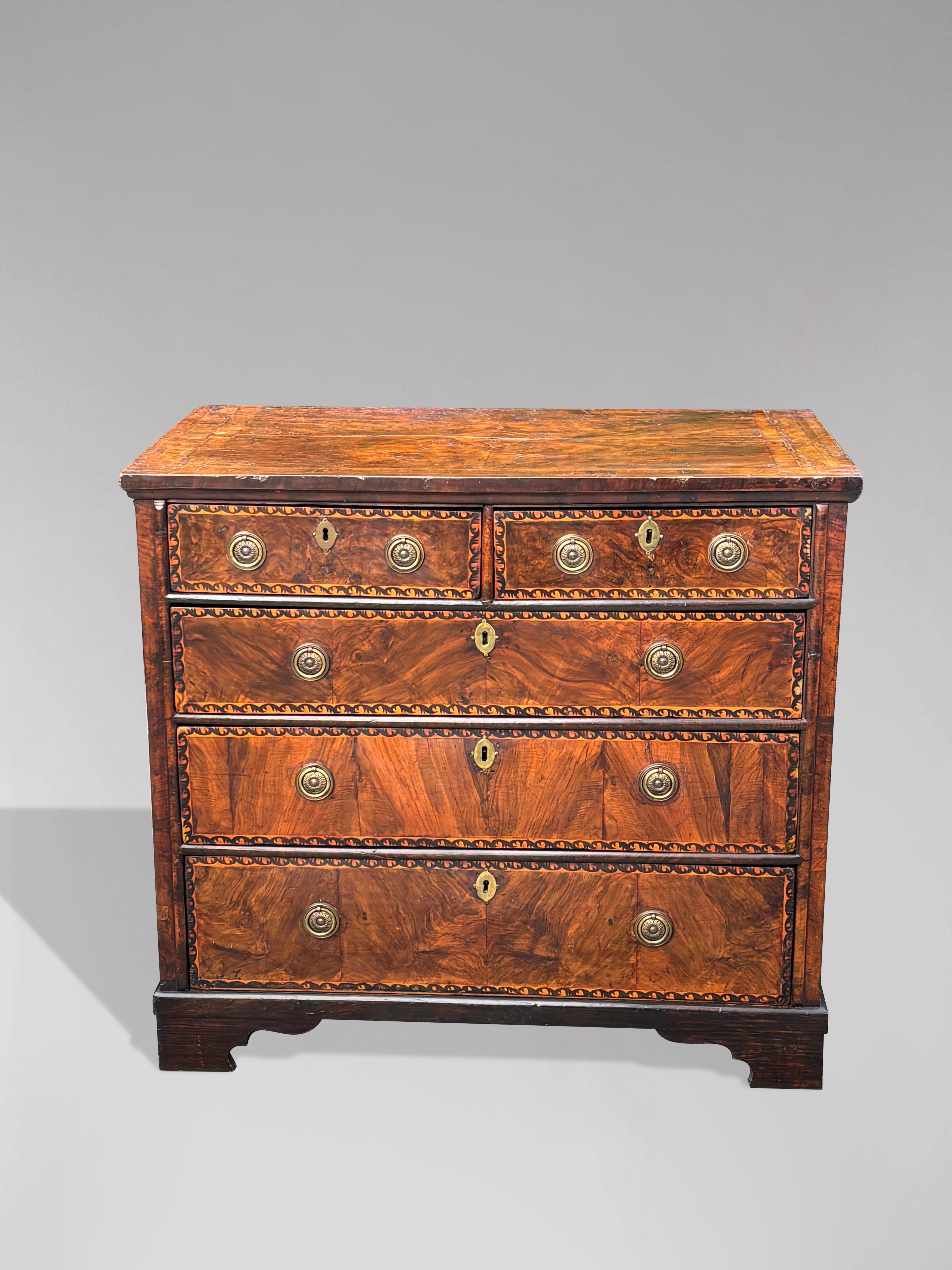 18th Century Walnut Chest of Drawers For Sale 3