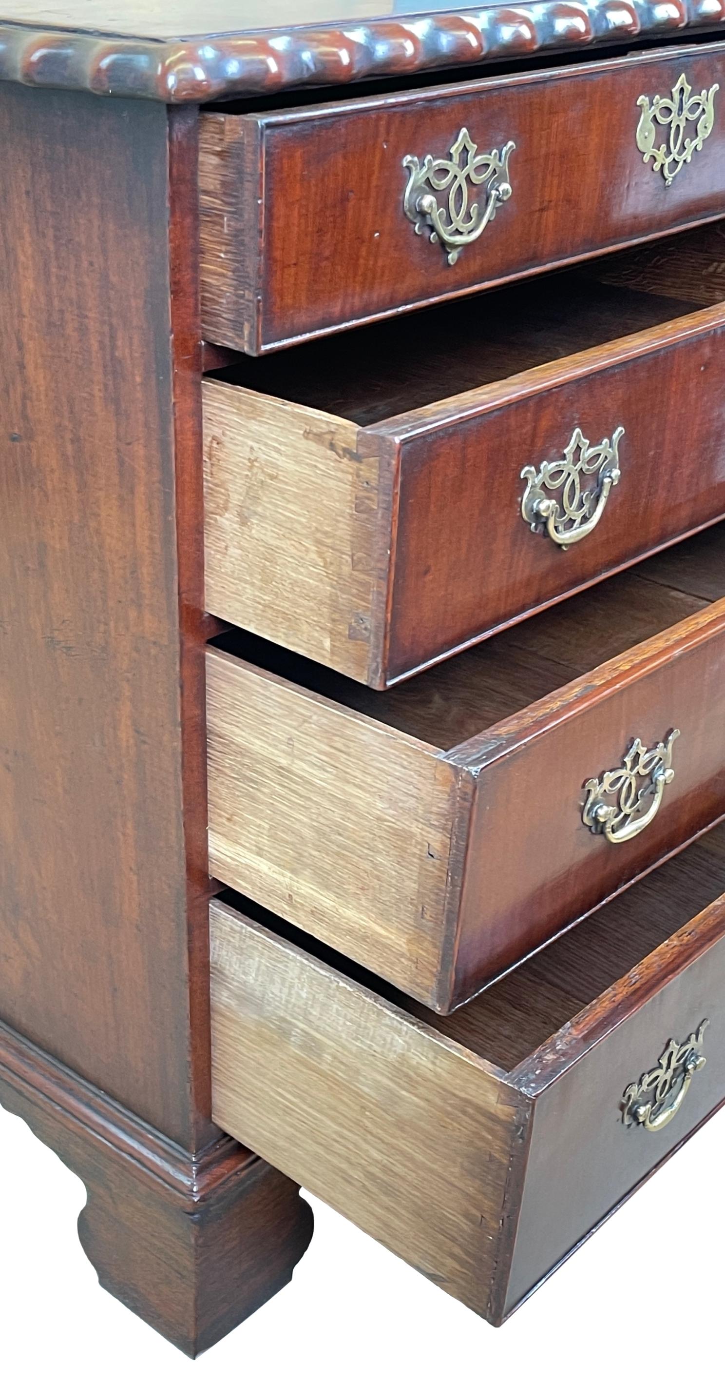 18th Century Walnut Chest of Drawers For Sale 6