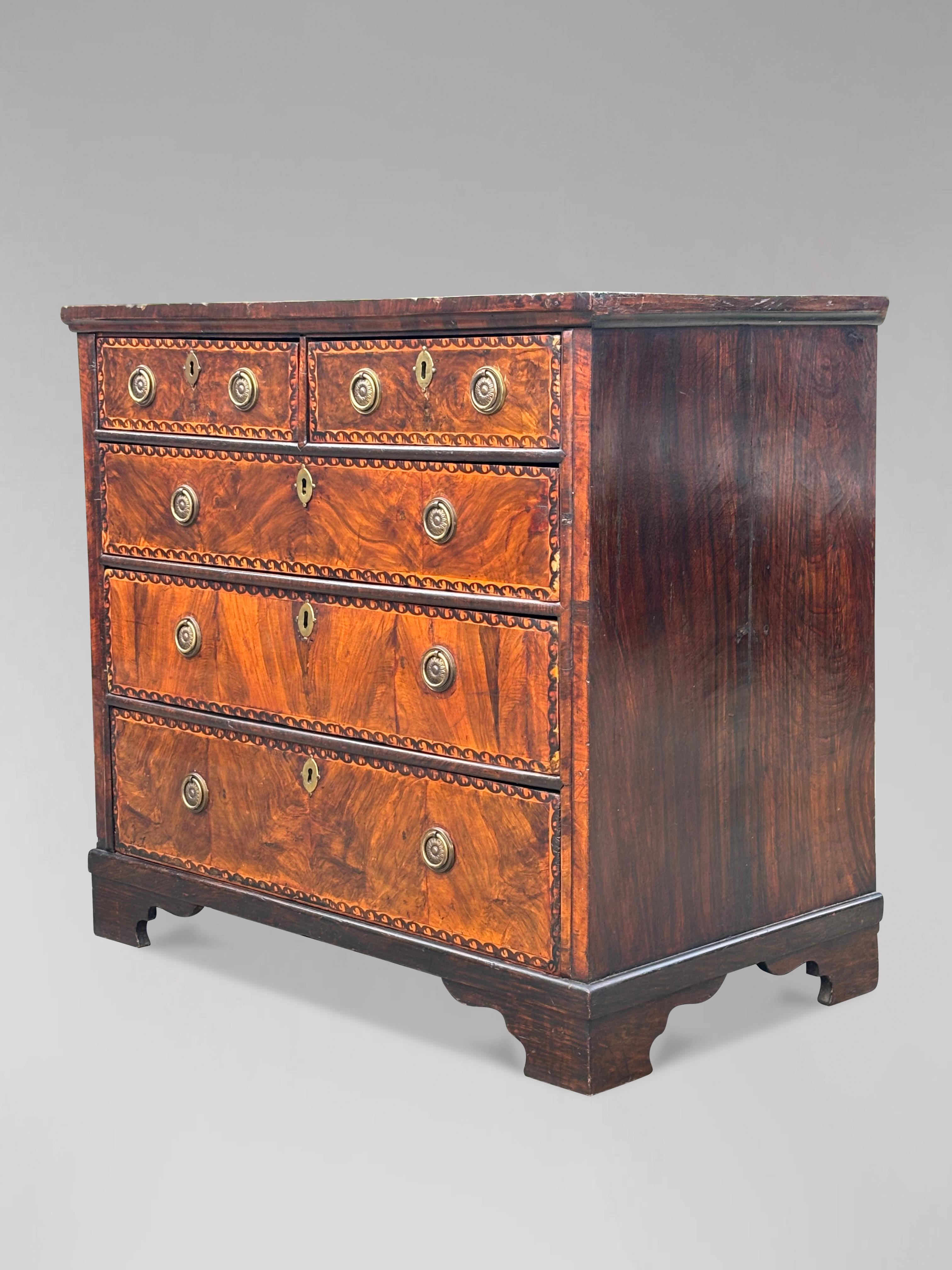 18th Century Walnut Chest of Drawers For Sale 1
