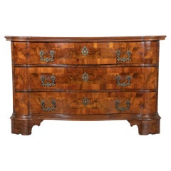 Cassettiera in noce di Verona del XVIII secolo