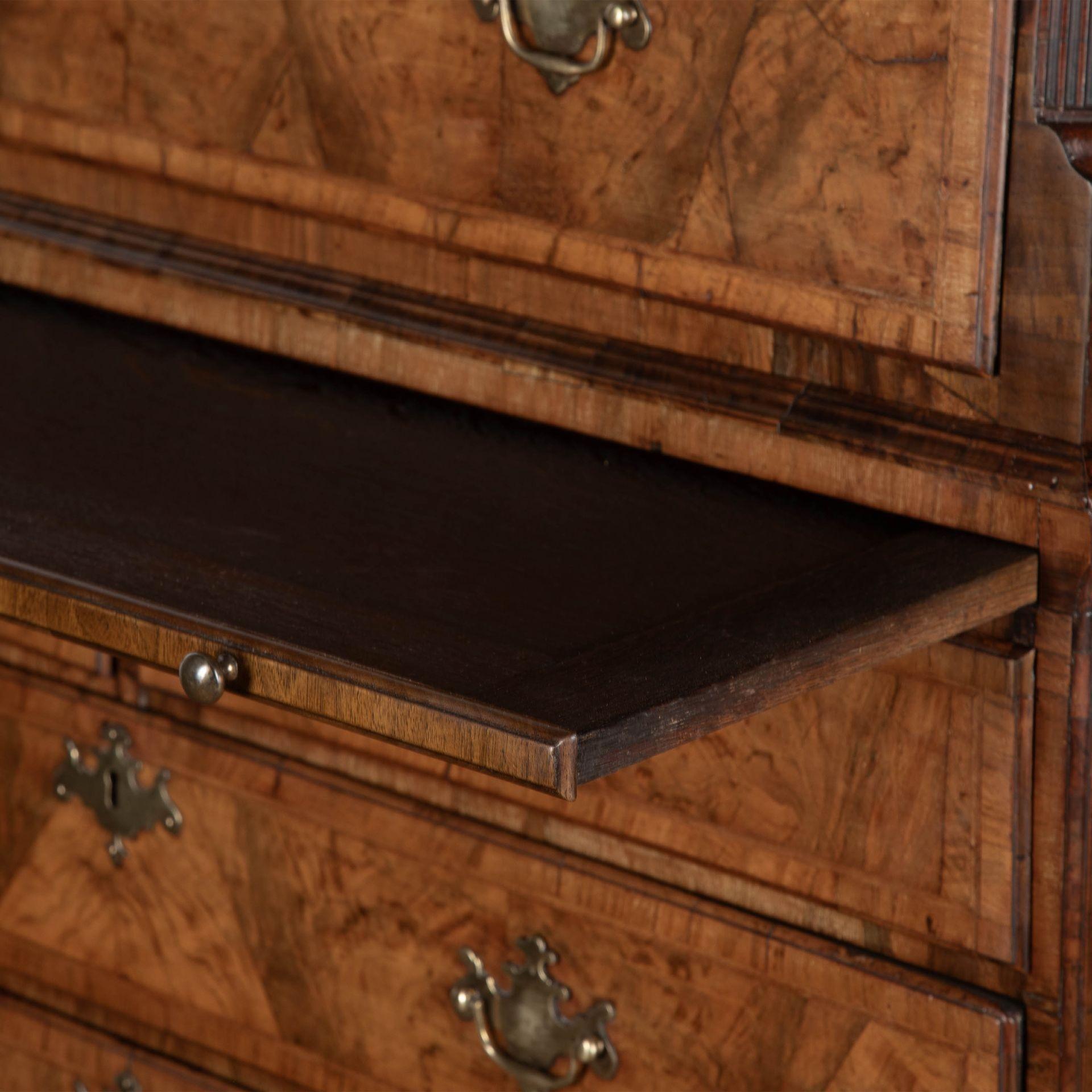 18th Century Walnut Chest on Chest For Sale 1