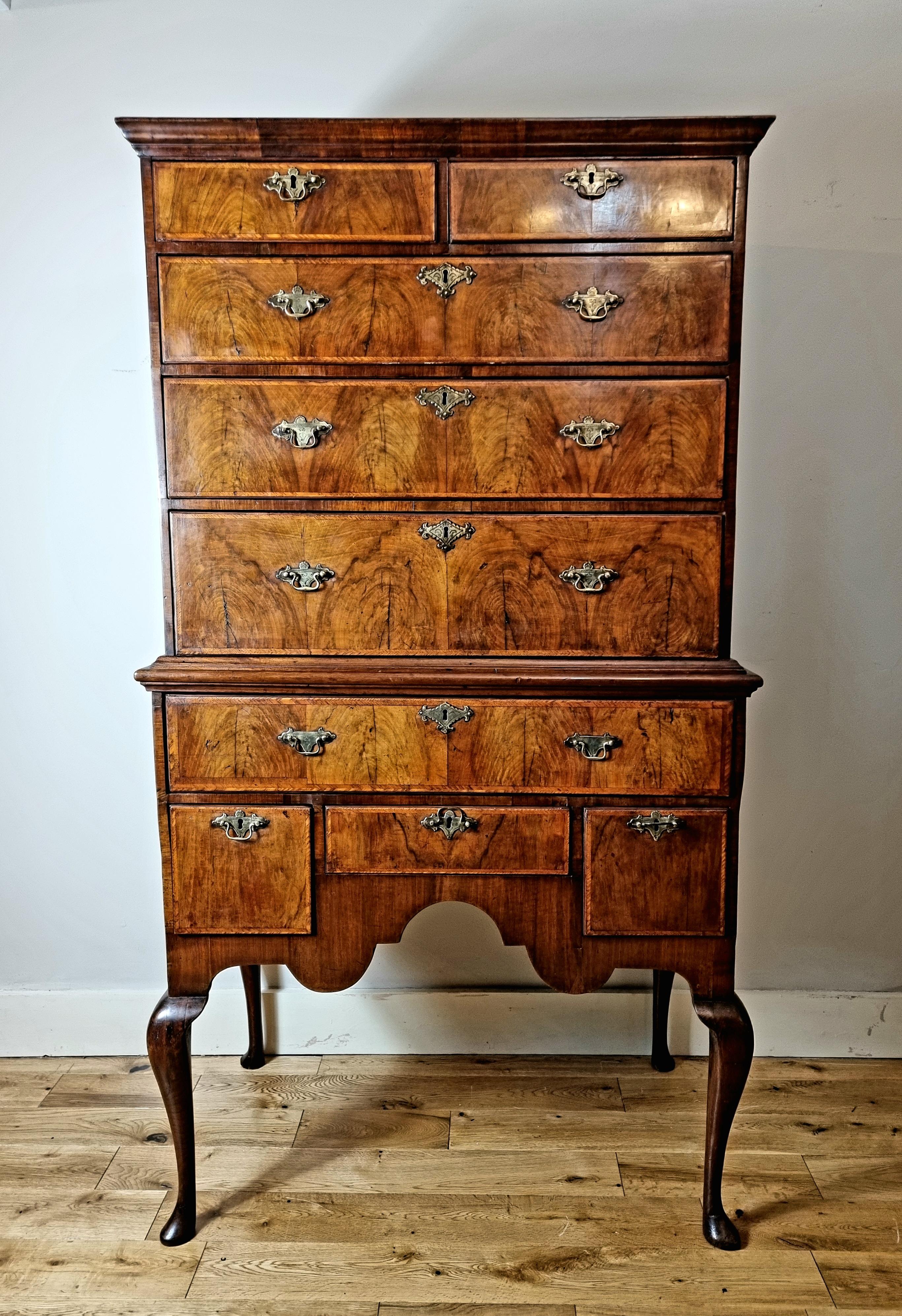 18th Century Walnut Chest On Stand Queen Anne In Good Condition For Sale In Hoddesdon, GB