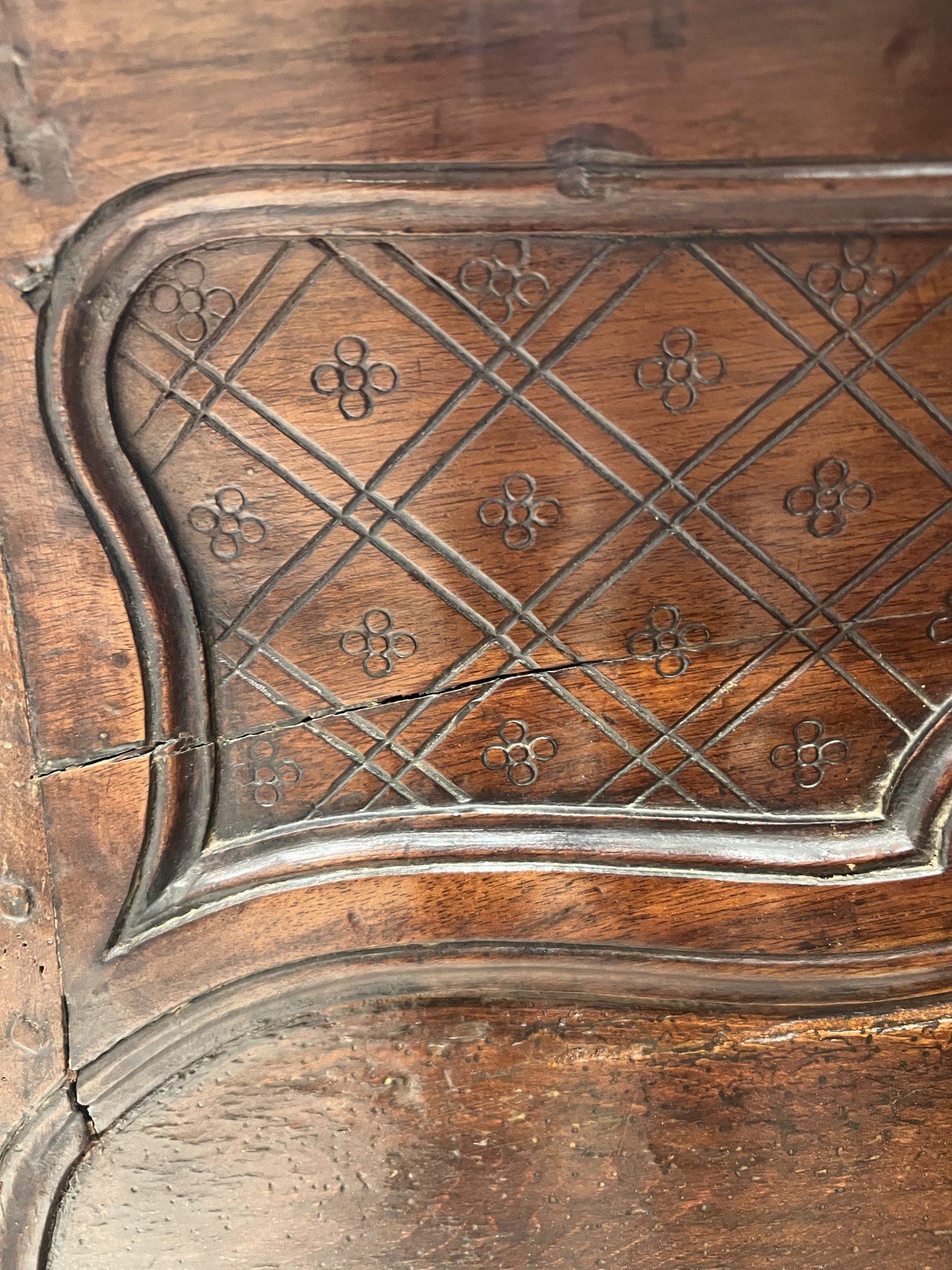18th Century Walnut Commode from the Rhone Valley For Sale 8