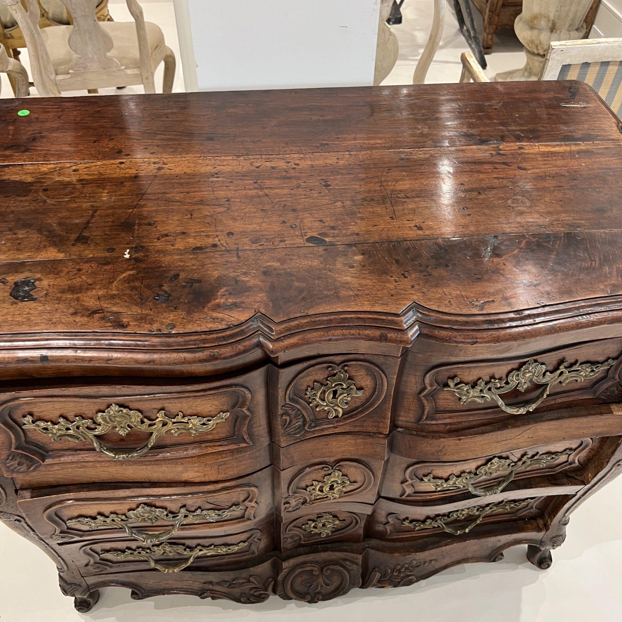 French 18th Century Walnut Commode from the Rhone Valley For Sale