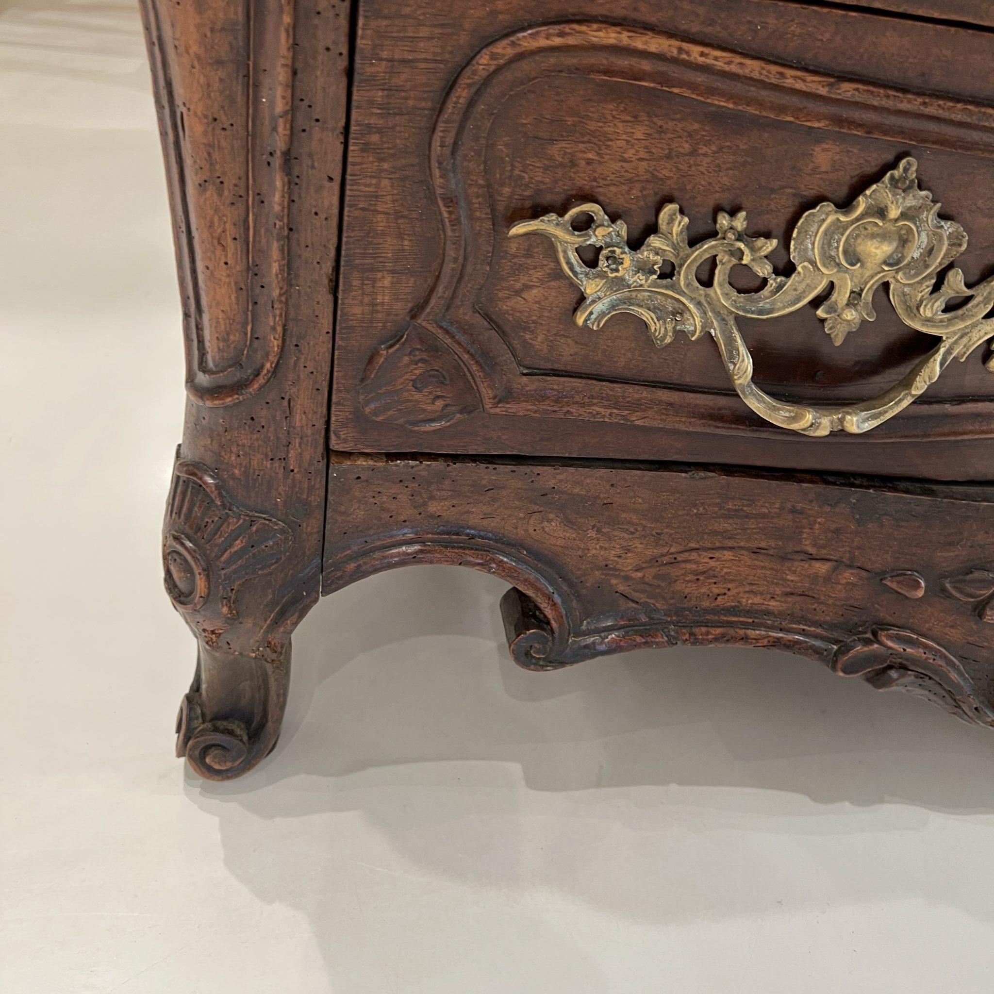 Carved 18th Century Walnut Commode from the Rhone Valley For Sale