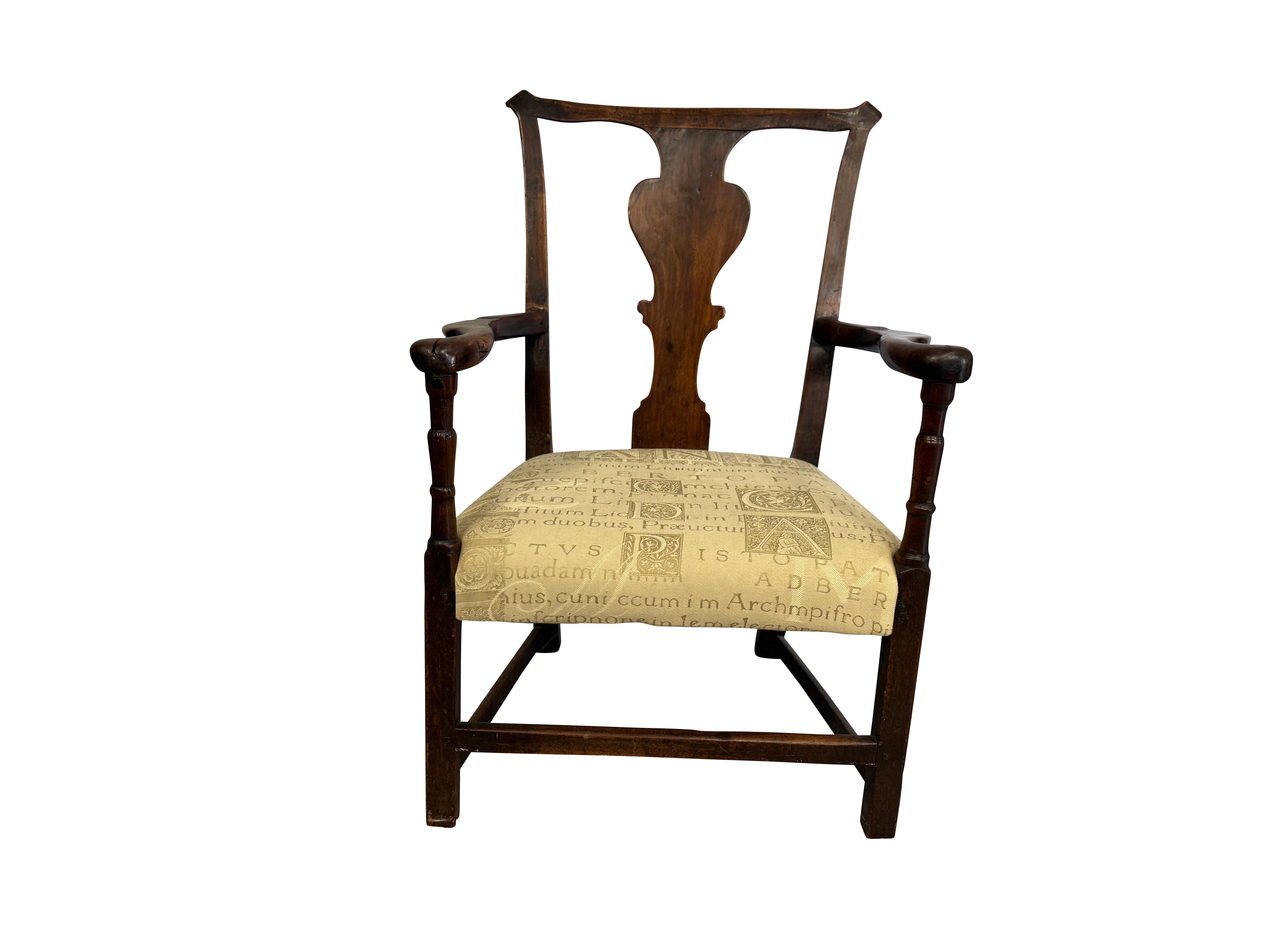 18. Jahrhundert Nussbaum Englisch Fireside Queen Anne Stil Stuhl (19. Jahrhundert) im Angebot