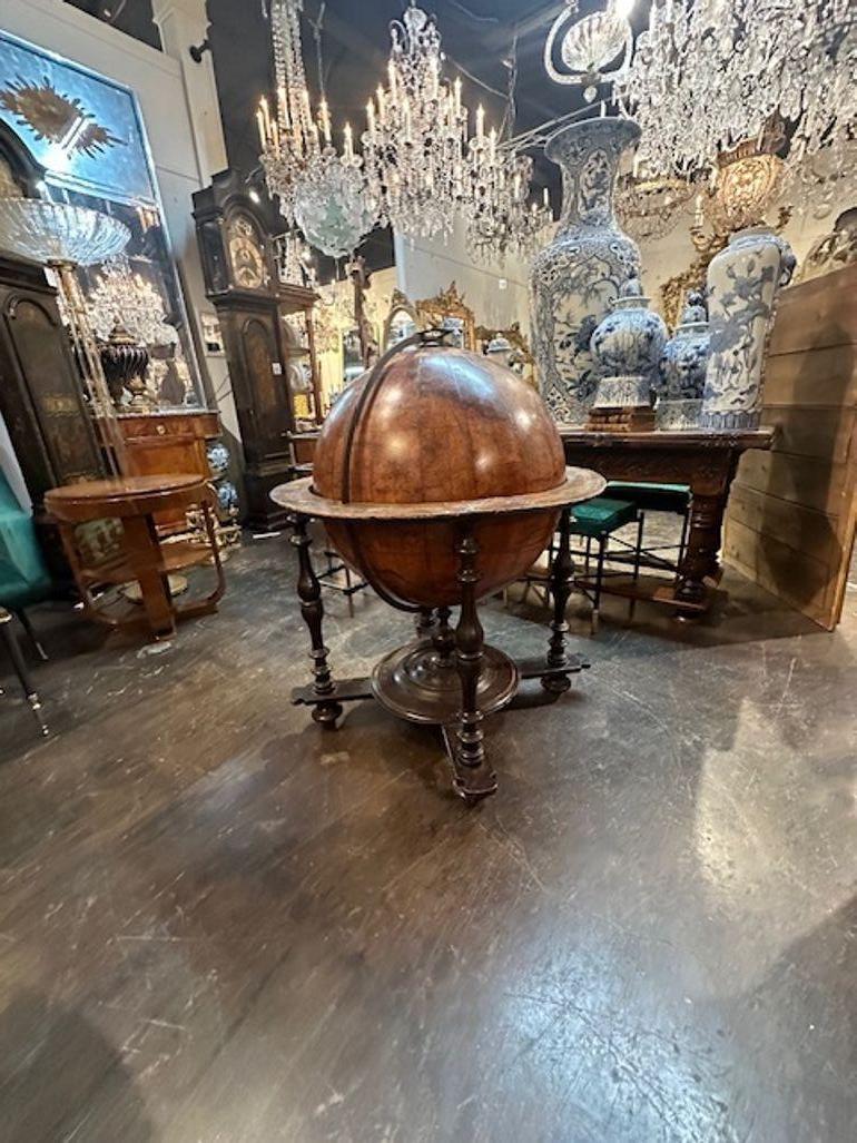 18th Century Walnut Floor Globe from Tuscany For Sale 4