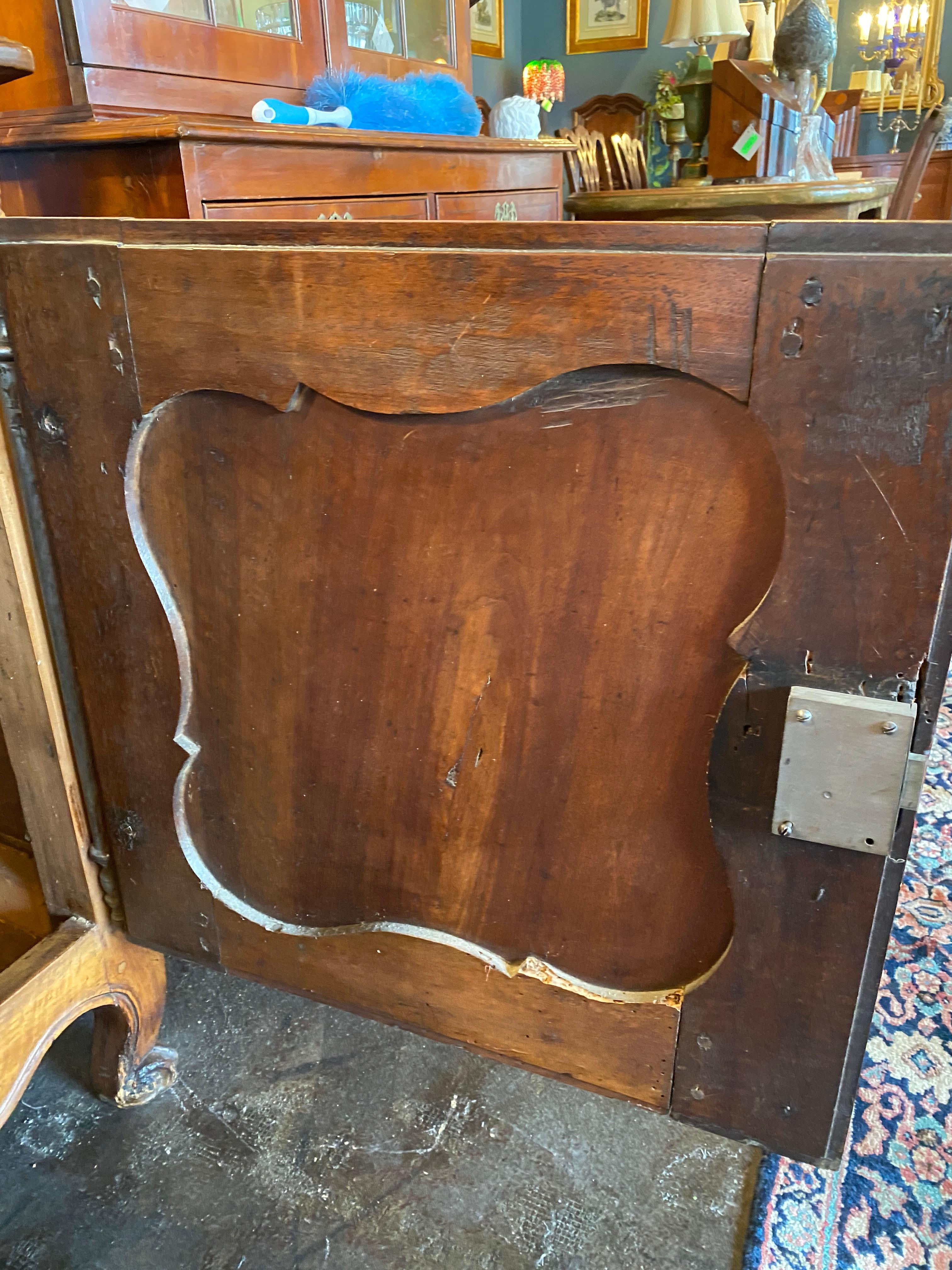 18th Century Walnut French Louis XV Provincial Buffet with Hutch 3