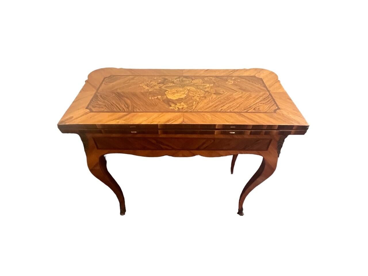 Baroque 18th Century Walnut Game table with exquisite Marquetry For Sale