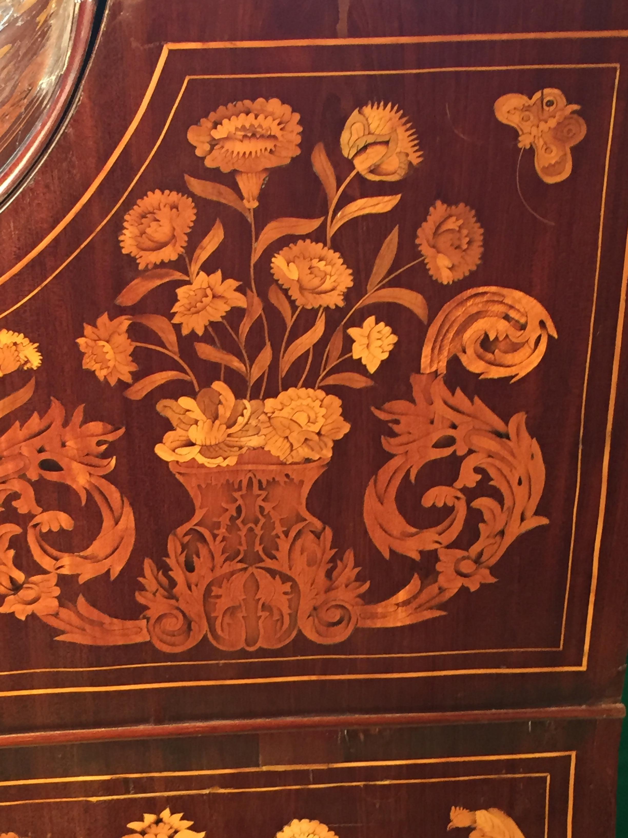 18th Century Walnut Inlaid Dutch Bureau Secrétaire In Good Condition For Sale In Roma, RM