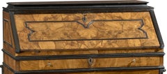 18th Century Walnut Louis XV Italian Bureau