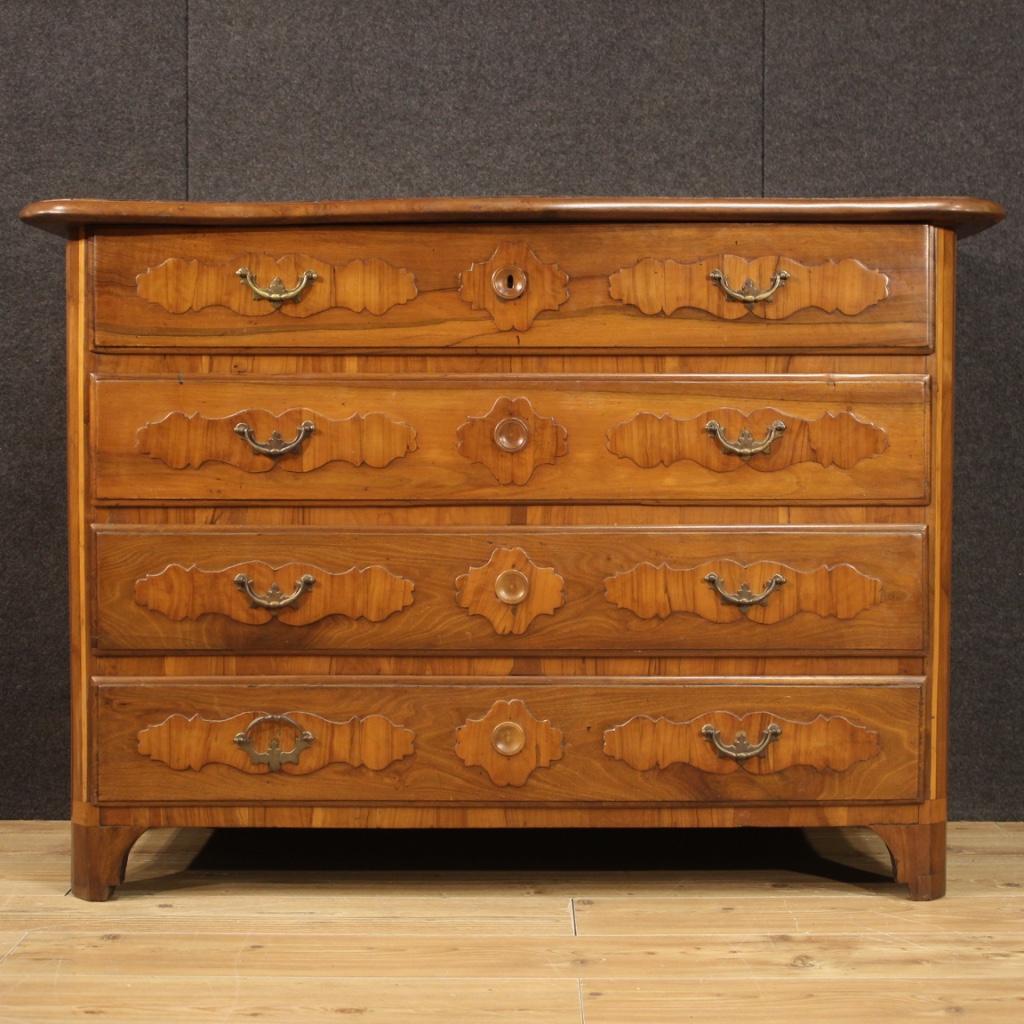 18th Century Walnut Maple and Fruitwood Italian Antique Commode, 1750 In Good Condition In Vicoforte, Piedmont