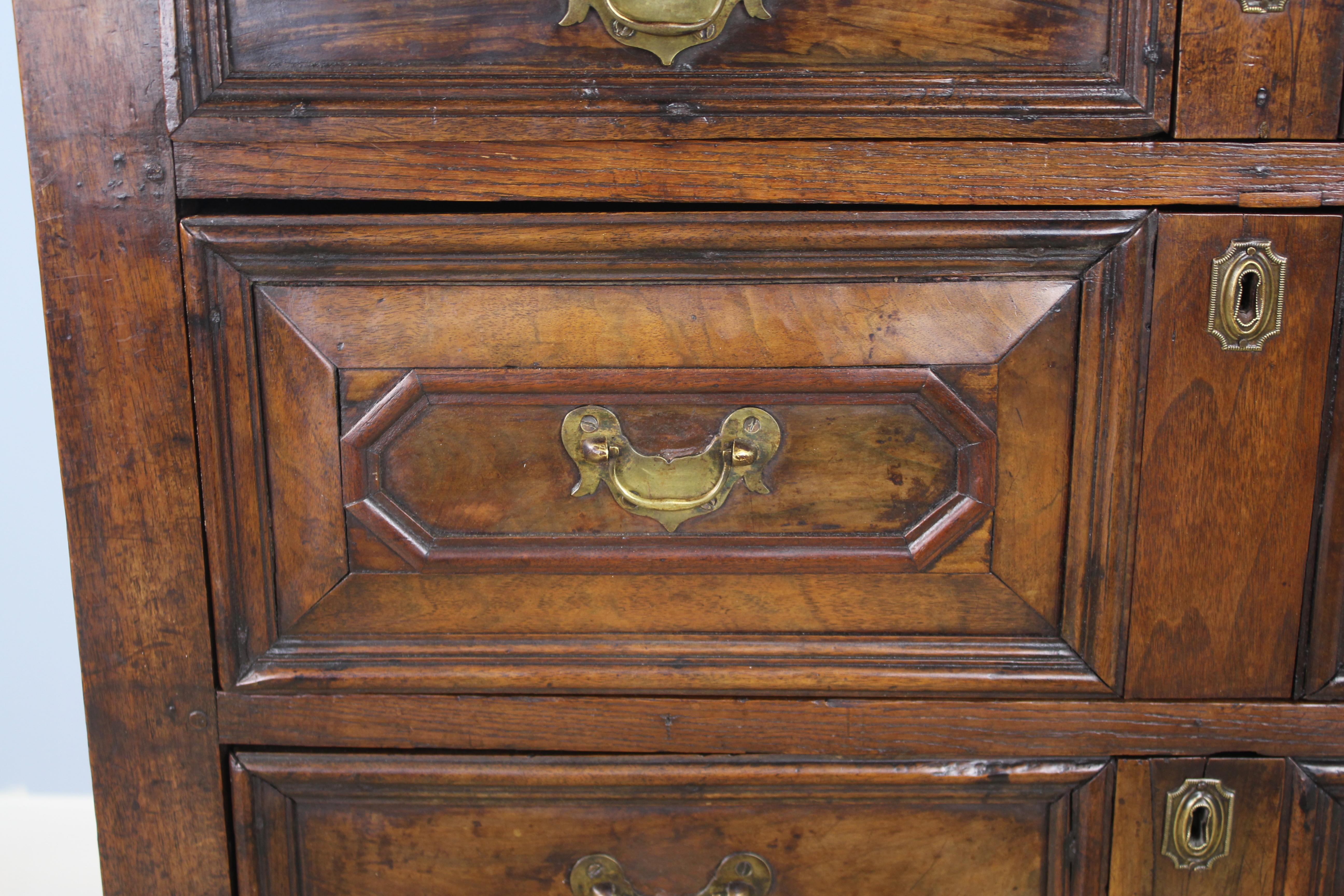 18th Century Walnut Moulded Chest of Drawers For Sale 4
