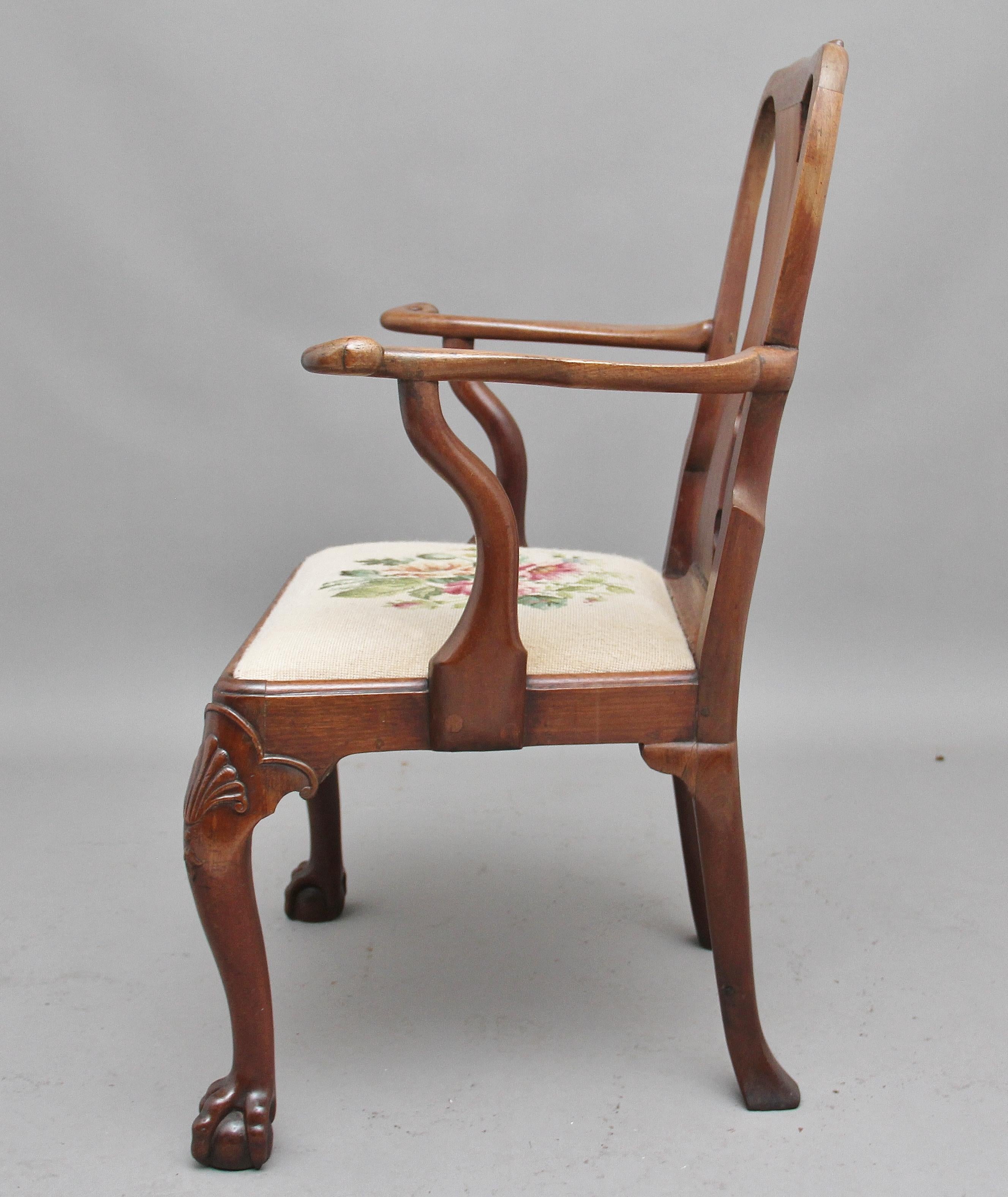 18th Century Walnut Open Armchair In Good Condition For Sale In Martlesham, GB