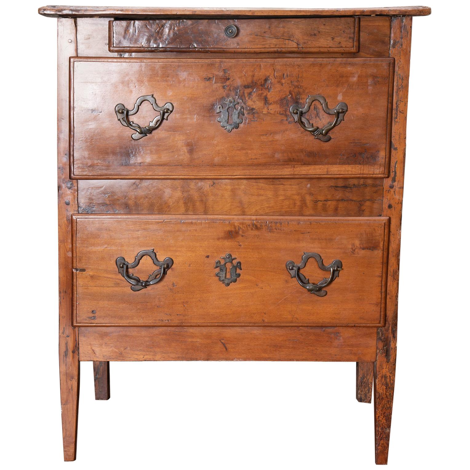 18th Century Walnut Petit Commode