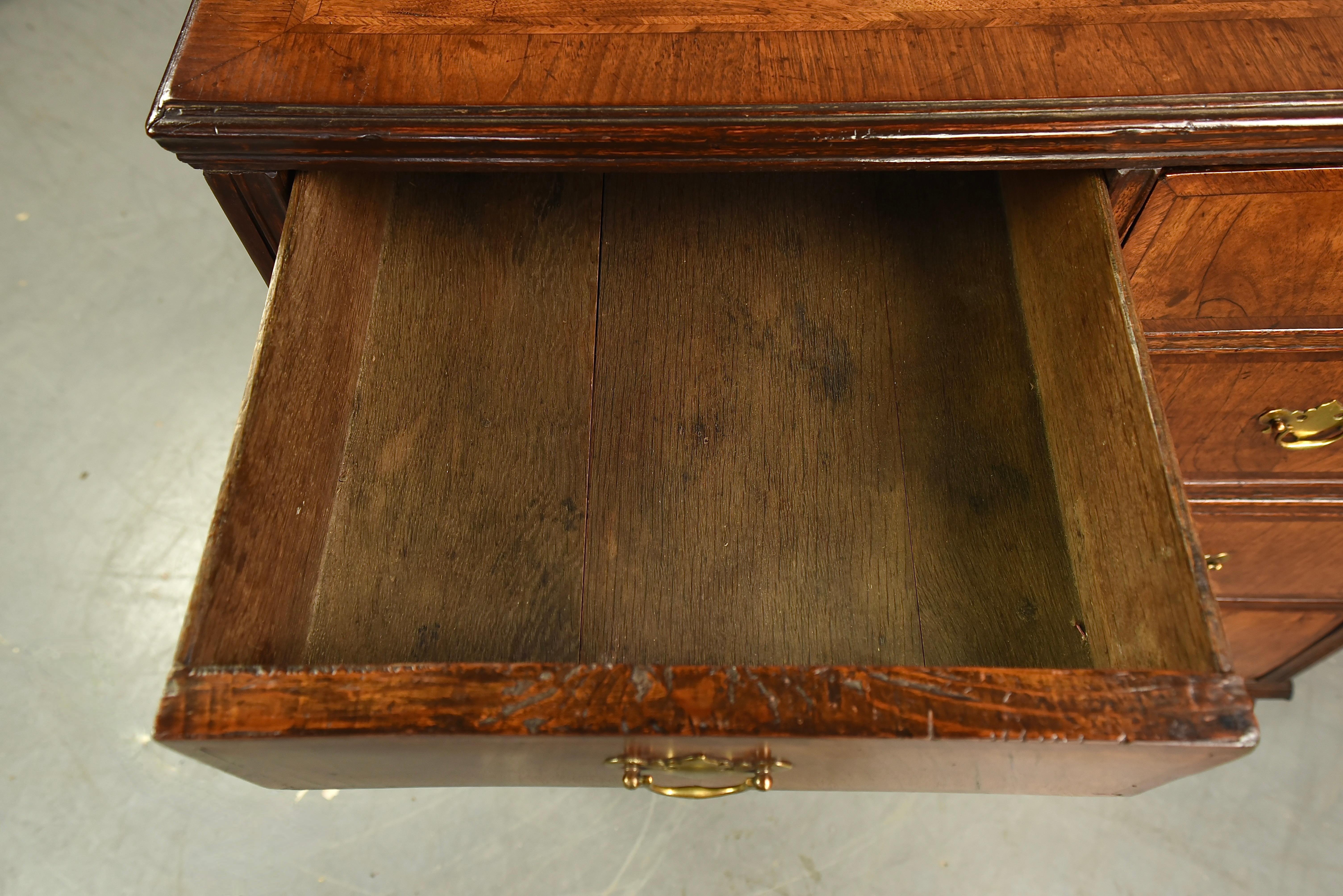 18th century walnut Queen Anne chest of drawers  1