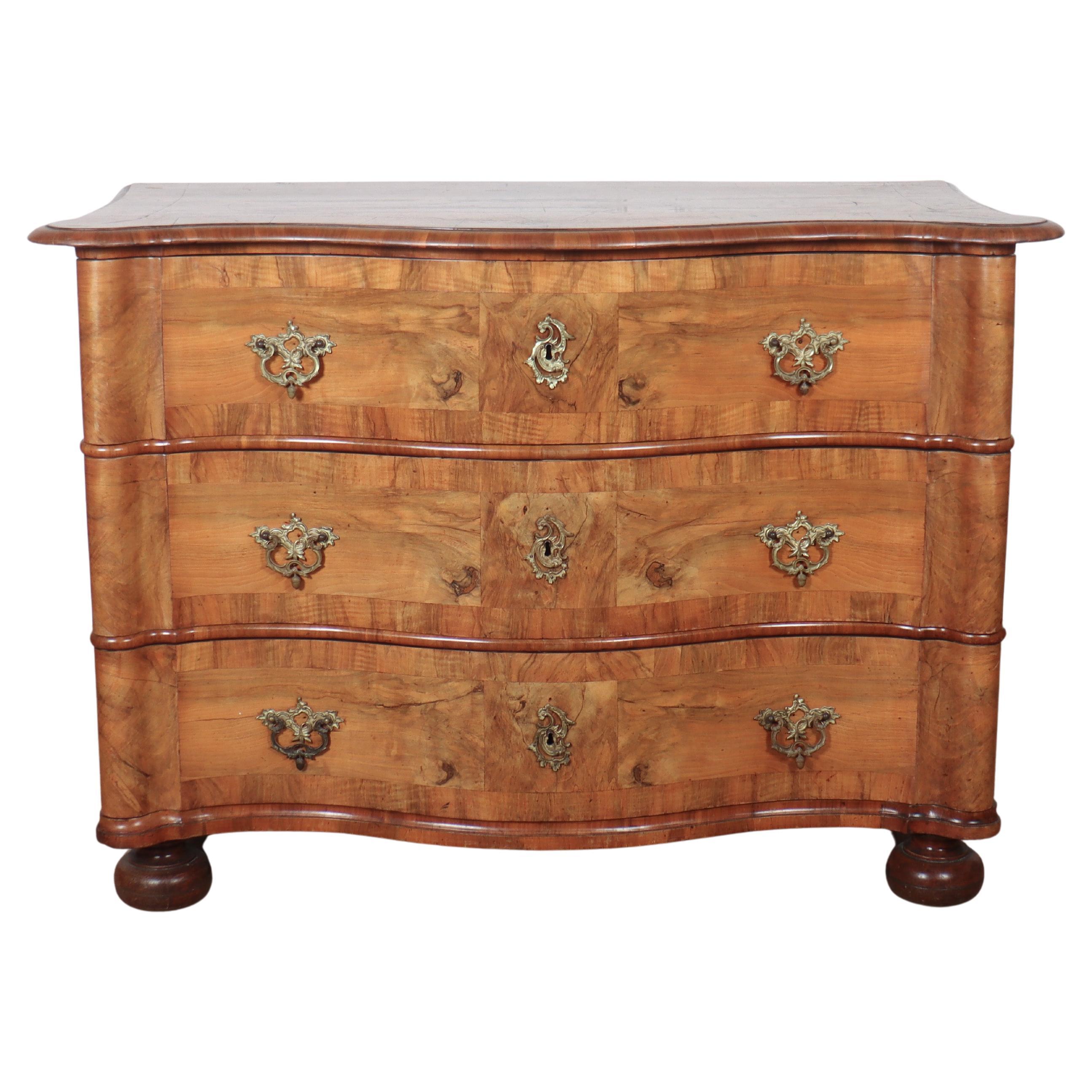 18th Century Walnut Serpentine Commode For Sale