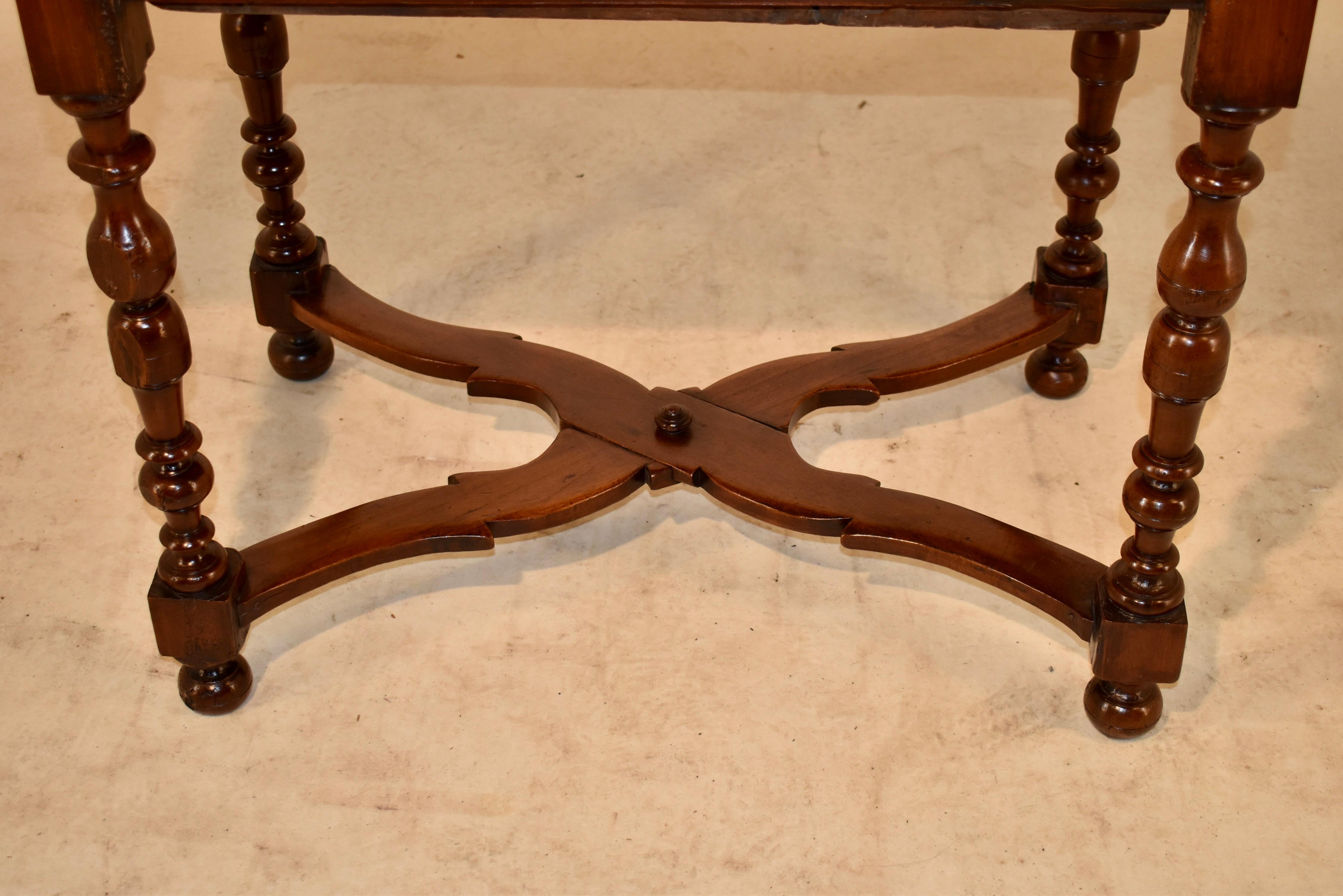 18th Century Walnut Side Table For Sale 5