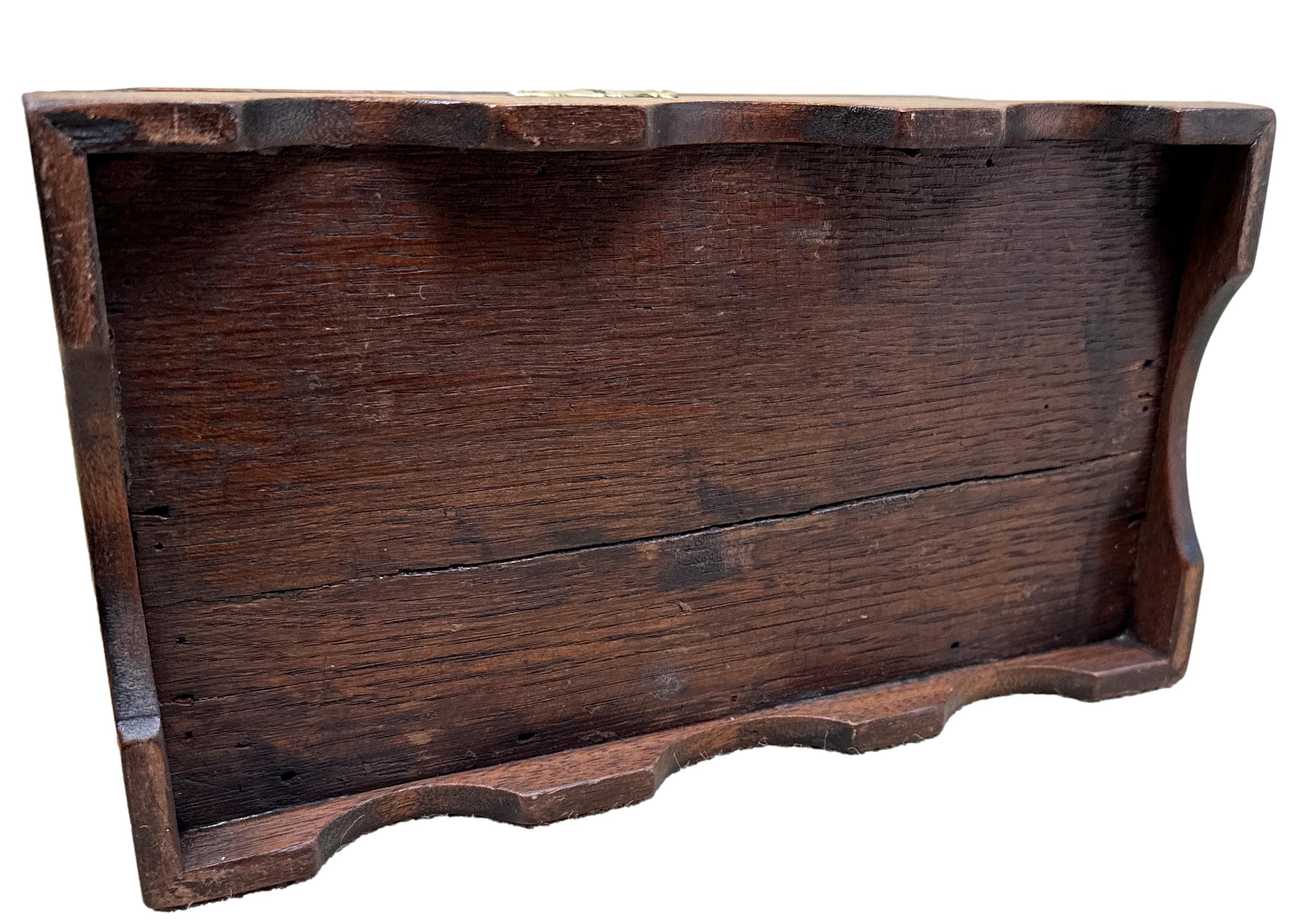 18th Century Walnut Tea Caddy For Sale 2