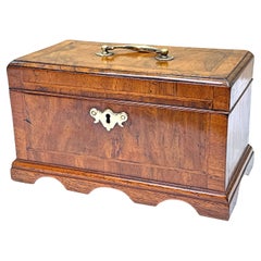 Caja de té de nogal del siglo XVIII