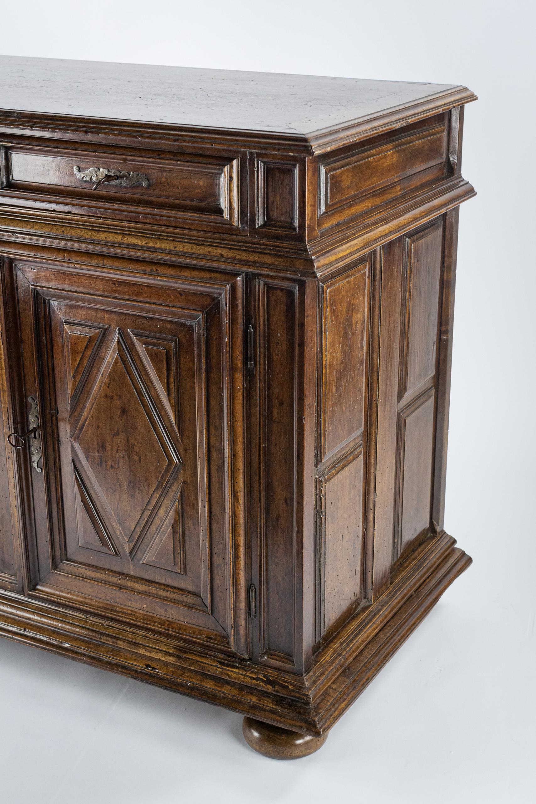 18th Century Walnut Tuscan Sideboard 2