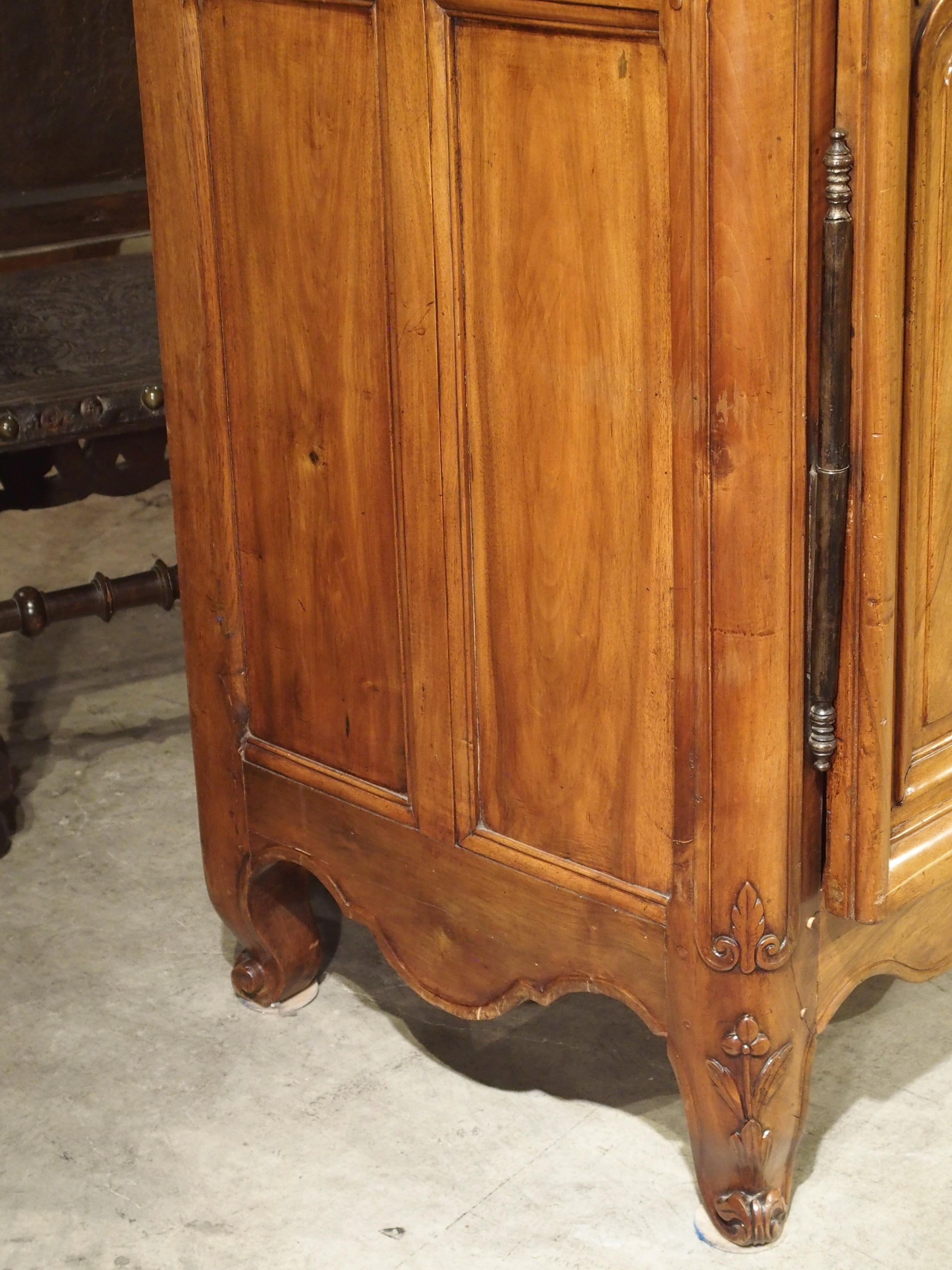 18th Century Walnut Wood Armoire from the Rhone Valley 7