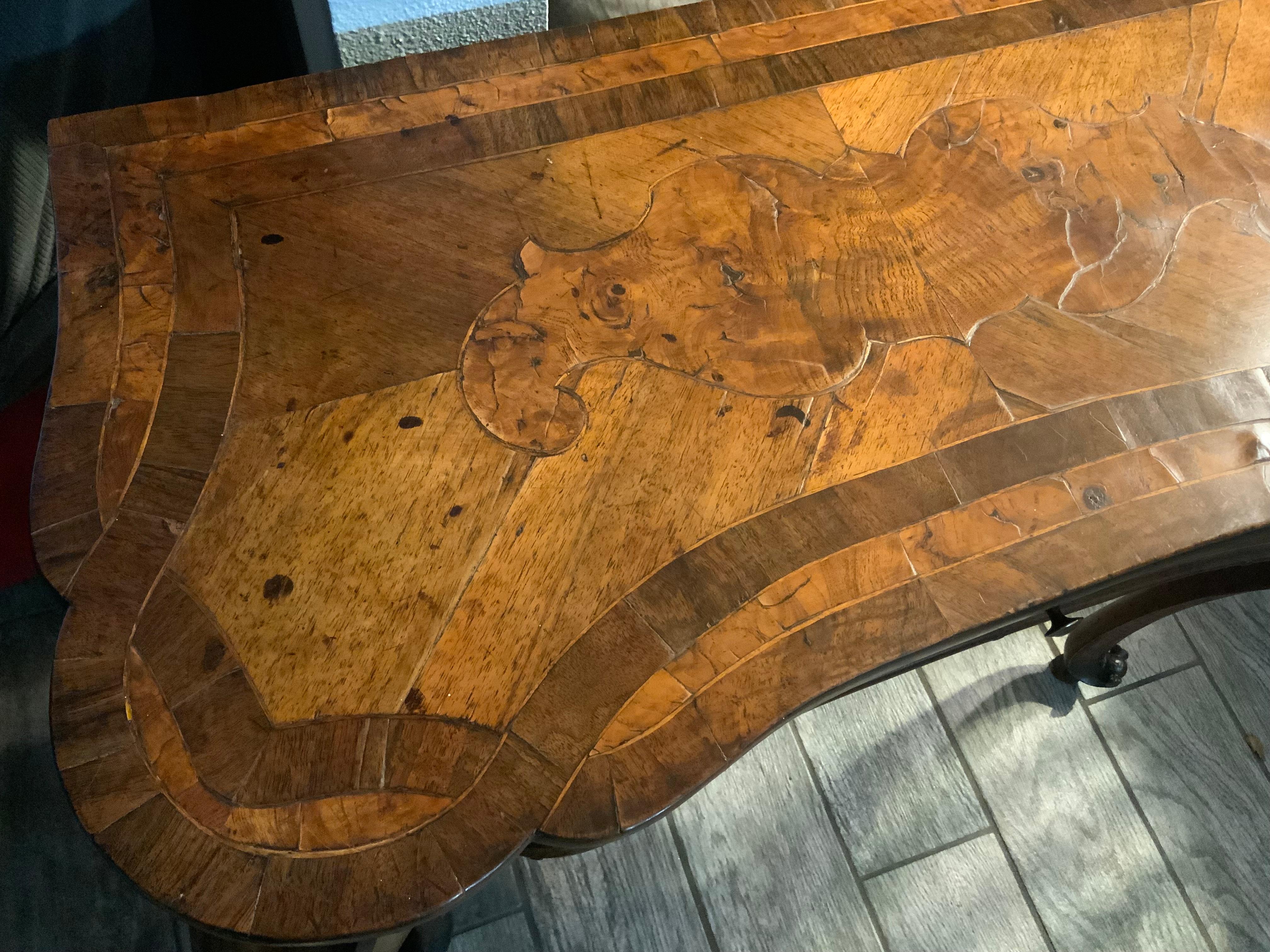 18th Century Walnut Writing Table For Sale 7