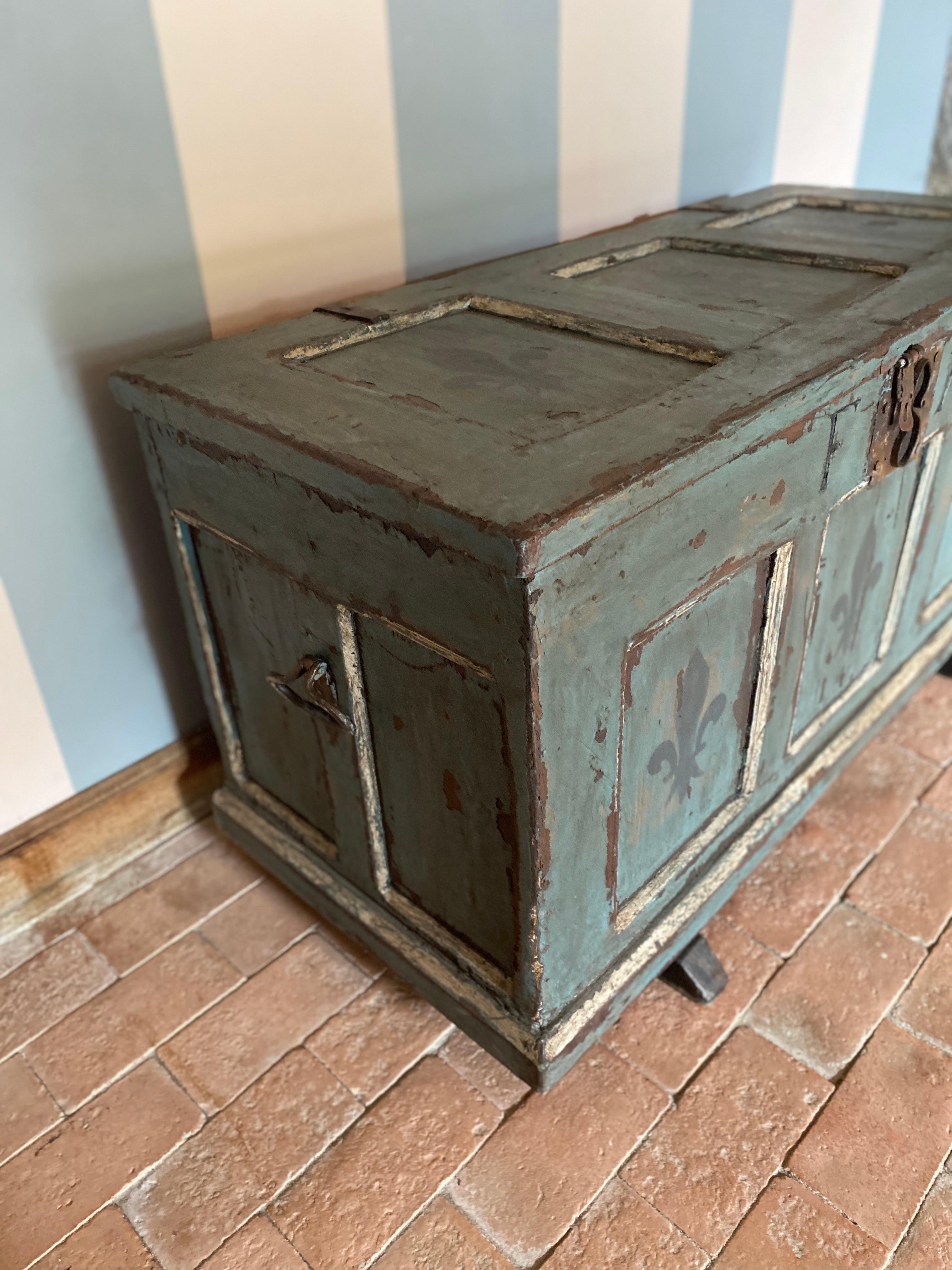 Hand-Painted 18th century wedding chest patina  For Sale