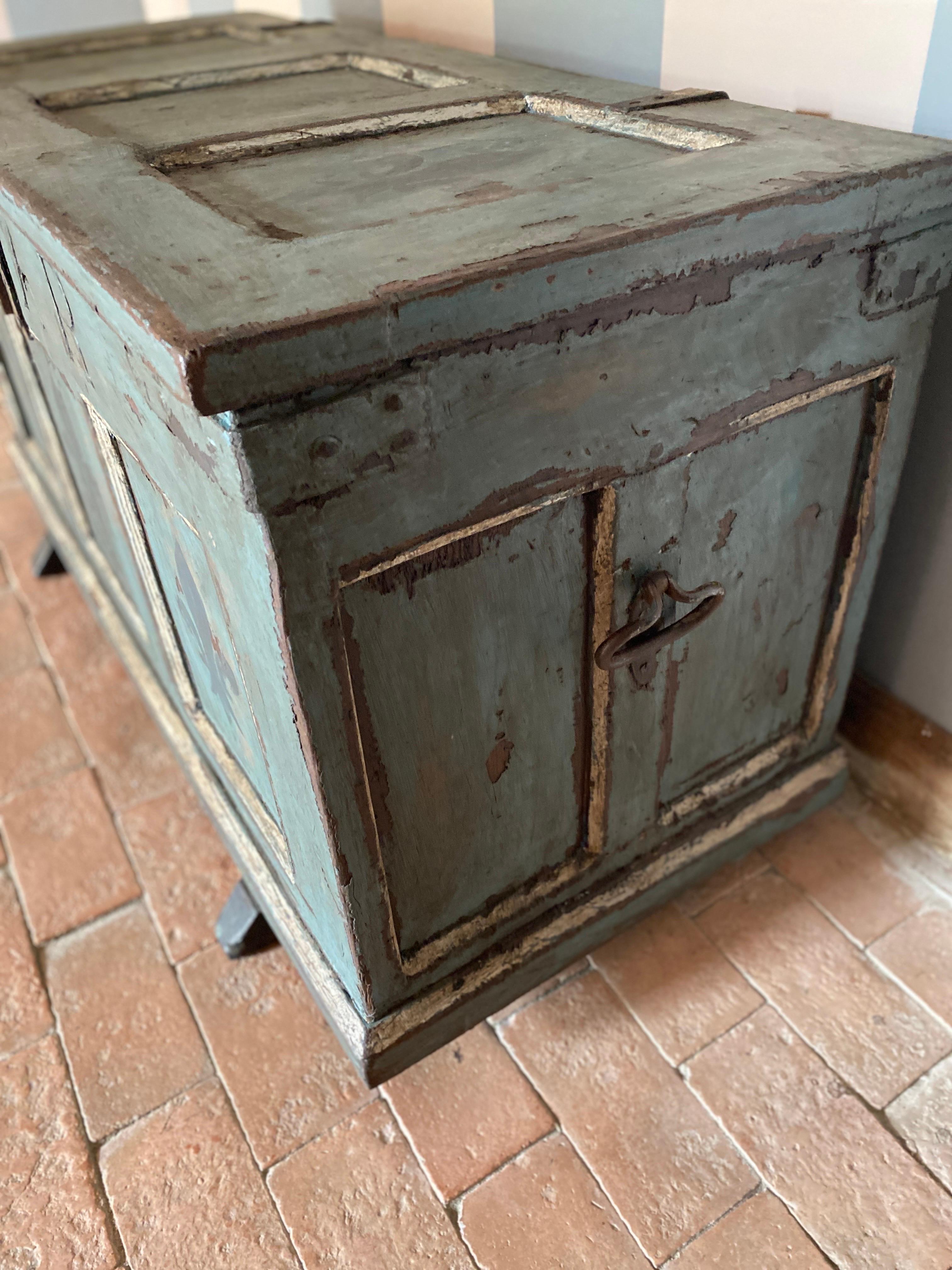 18th century wedding chest patina  For Sale 1