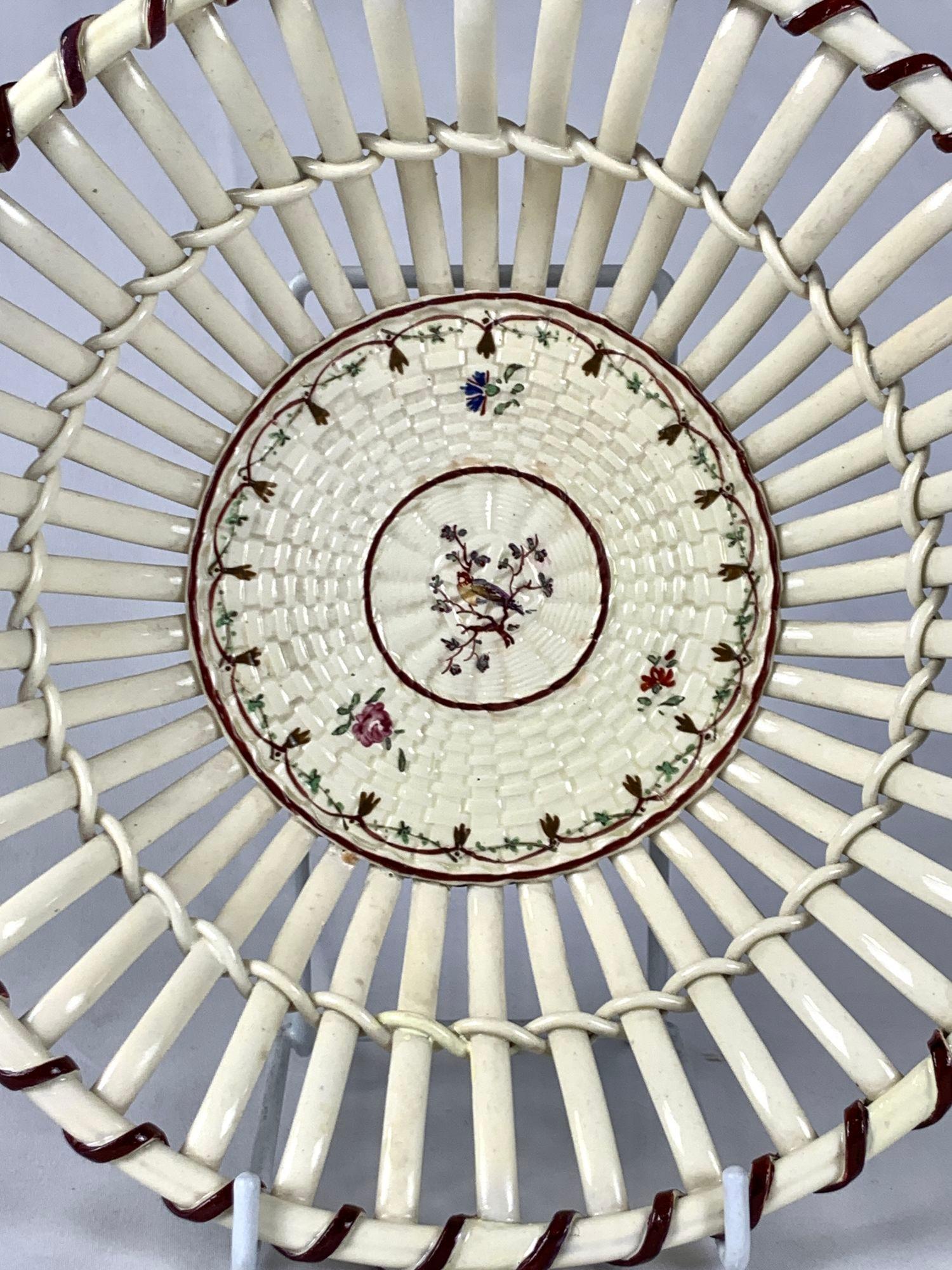 18th Century Wedgwood Creamware Bowl with English Strapwork Design Circa 1780 In Excellent Condition For Sale In Katonah, NY