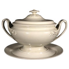 18th-century Wedgwood Creamware Tureen, Cover & Stand