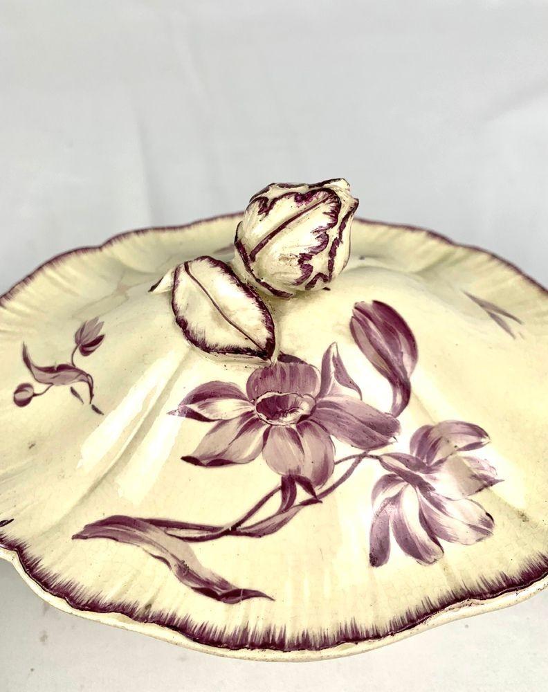 Sopera y plato de cremería Wedgwood del siglo XVIII con flores de Bakewell Ca.1765 en Excelente estado para la venta en Katonah, NY