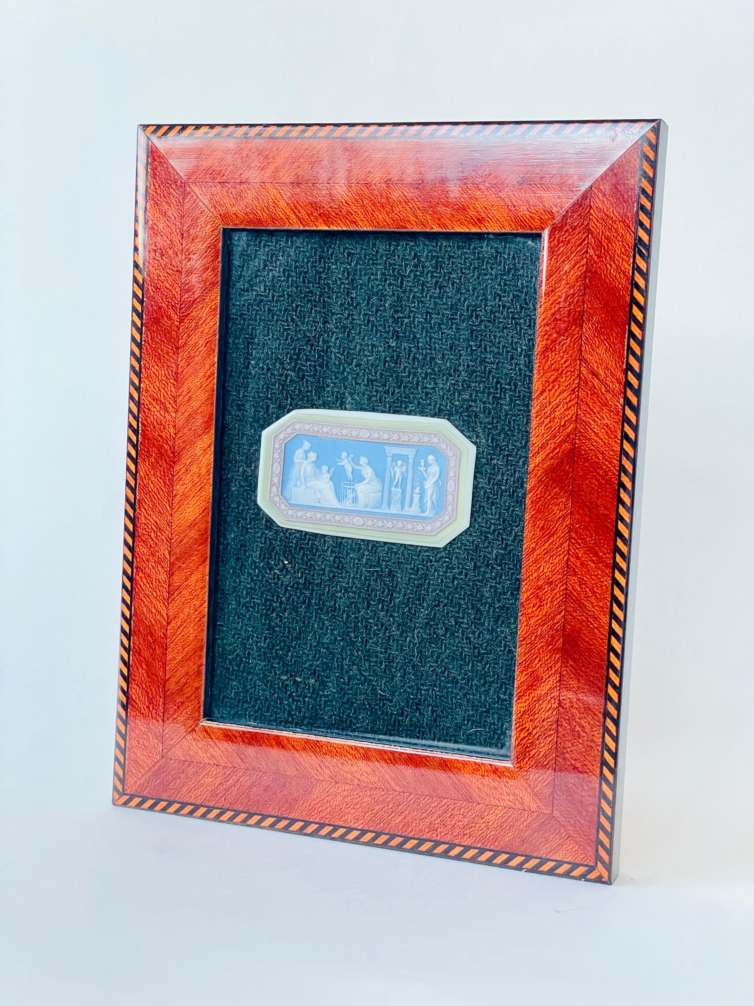 Medallón de gres con baño de jaspe de cuatro colores de Wedgwood del siglo XVIII Inglés en venta